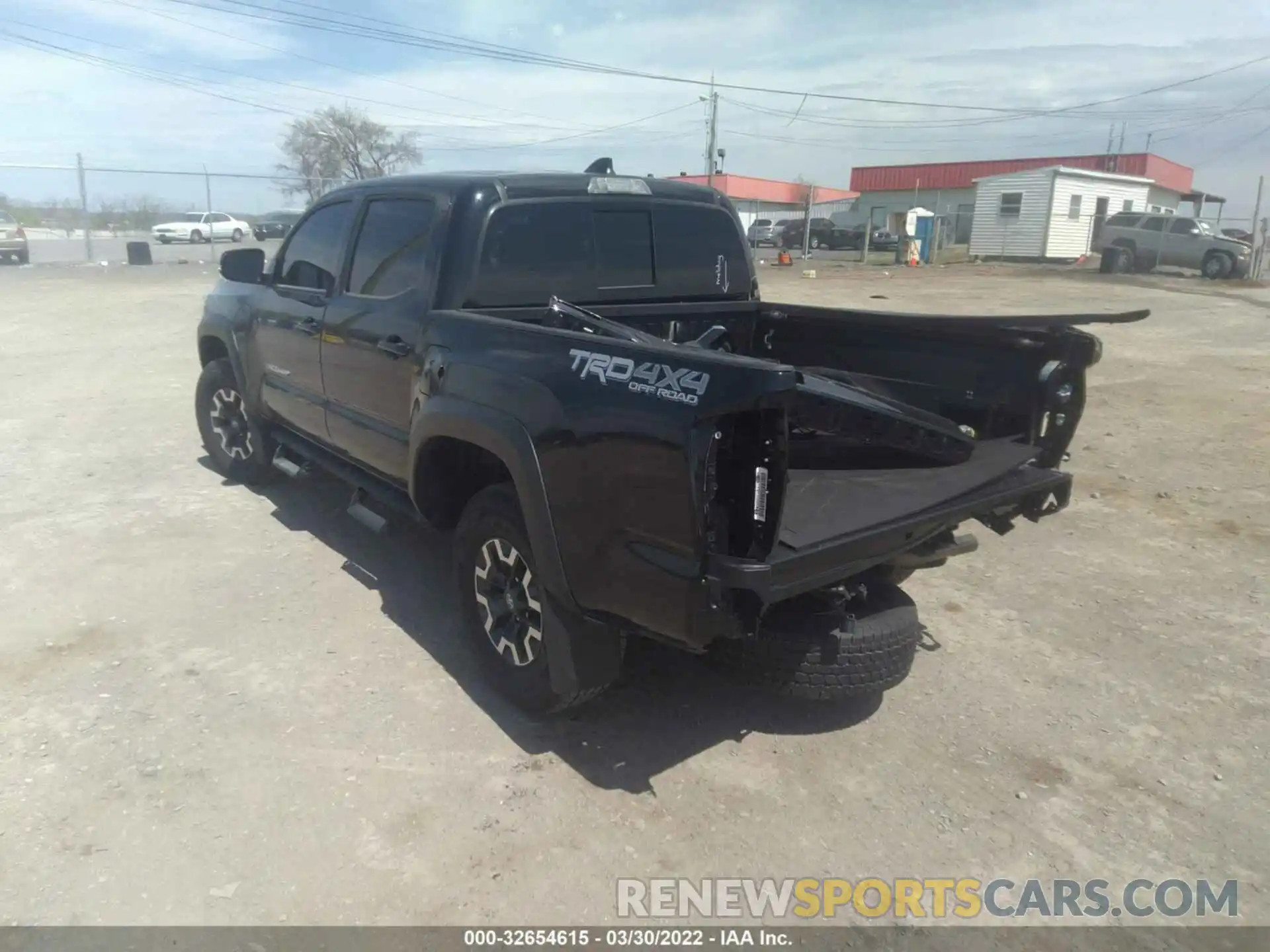 3 Photograph of a damaged car 3TMCZ5AN5MM437263 TOYOTA TACOMA 4WD 2021