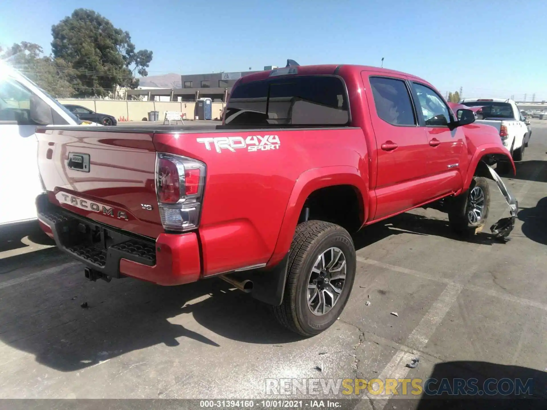 4 Photograph of a damaged car 3TMCZ5AN5MM440373 TOYOTA TACOMA 4WD 2021