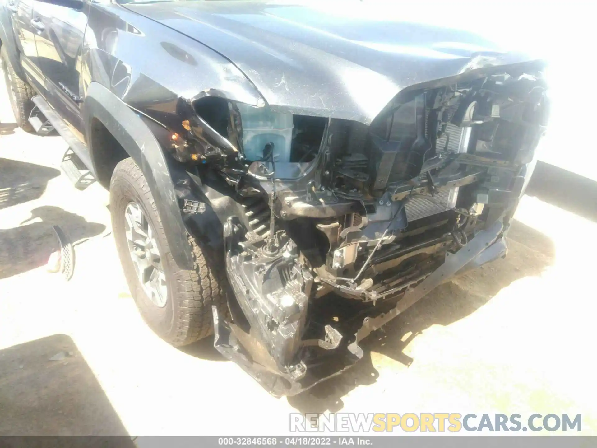 6 Photograph of a damaged car 3TMCZ5AN5MM447923 TOYOTA TACOMA 4WD 2021