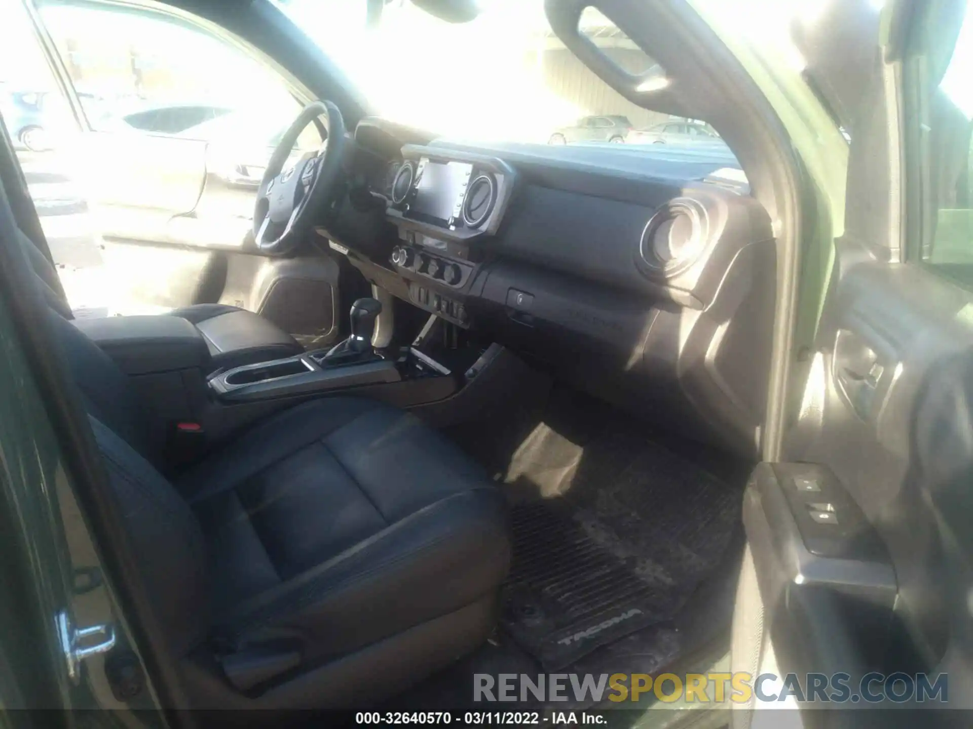 5 Photograph of a damaged car 3TMCZ5AN6MM384038 TOYOTA TACOMA 4WD 2021