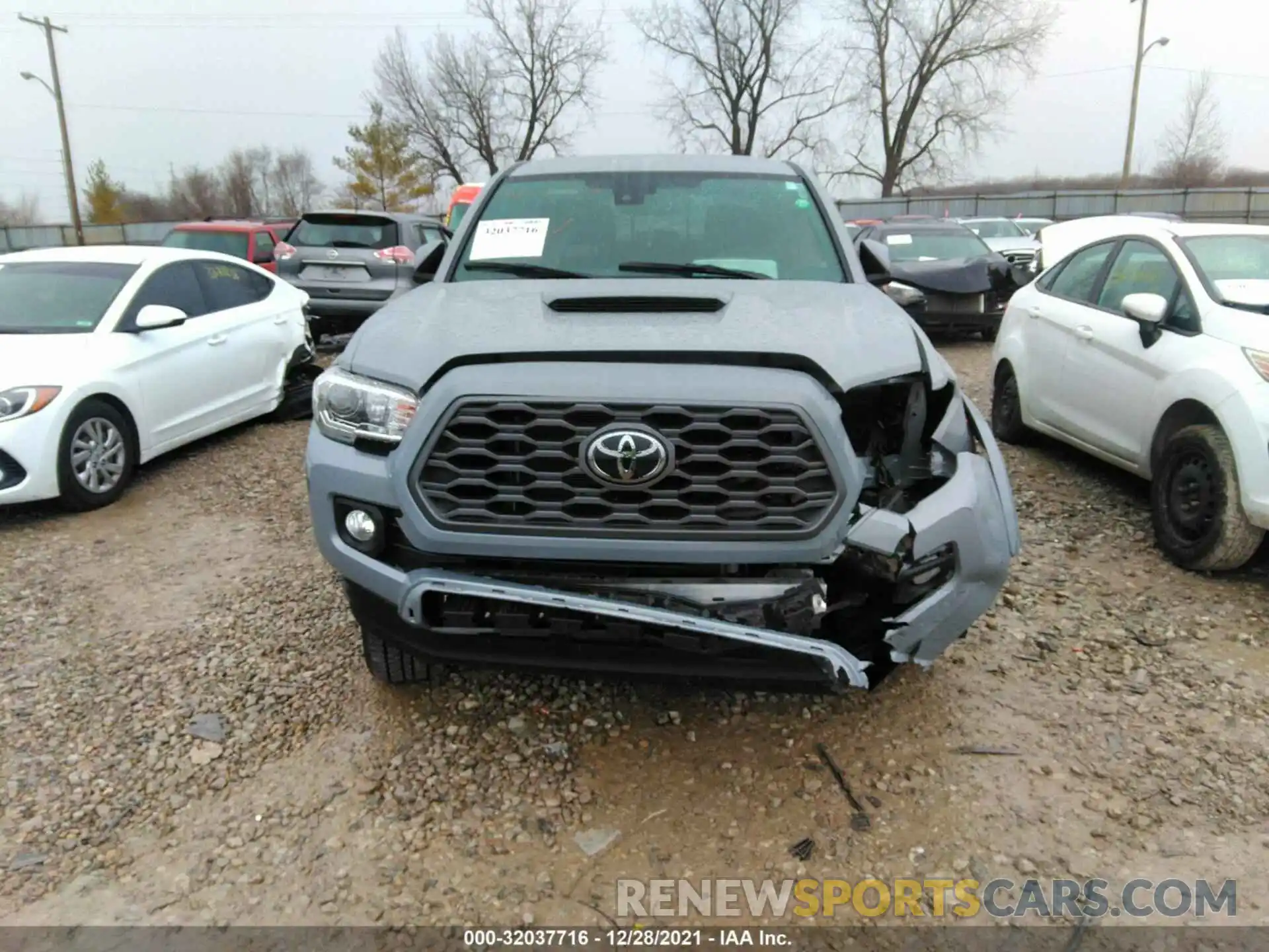 6 Photograph of a damaged car 3TMCZ5AN6MM393340 TOYOTA TACOMA 4WD 2021