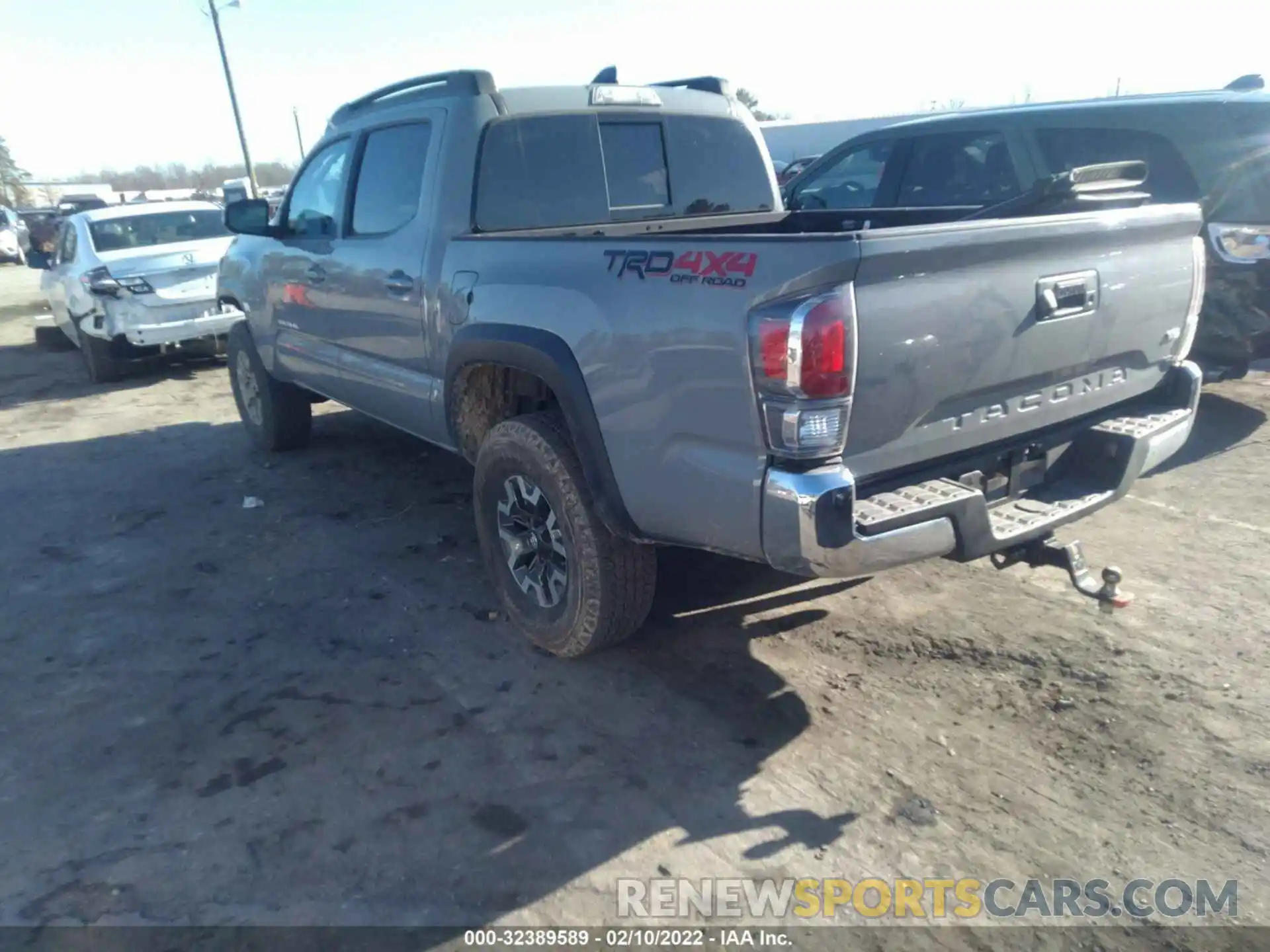 3 Photograph of a damaged car 3TMCZ5AN6MM402778 TOYOTA TACOMA 4WD 2021