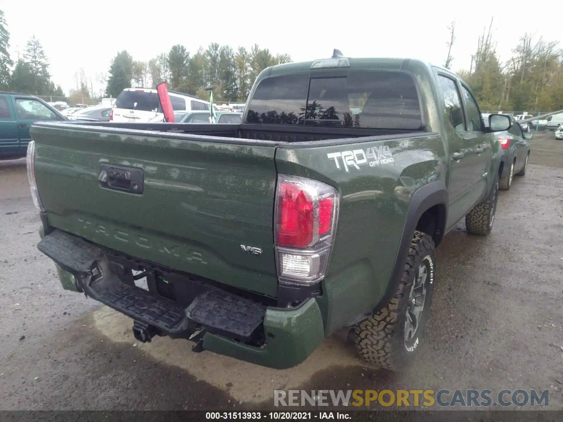 4 Photograph of a damaged car 3TMCZ5AN6MM407639 TOYOTA TACOMA 4WD 2021