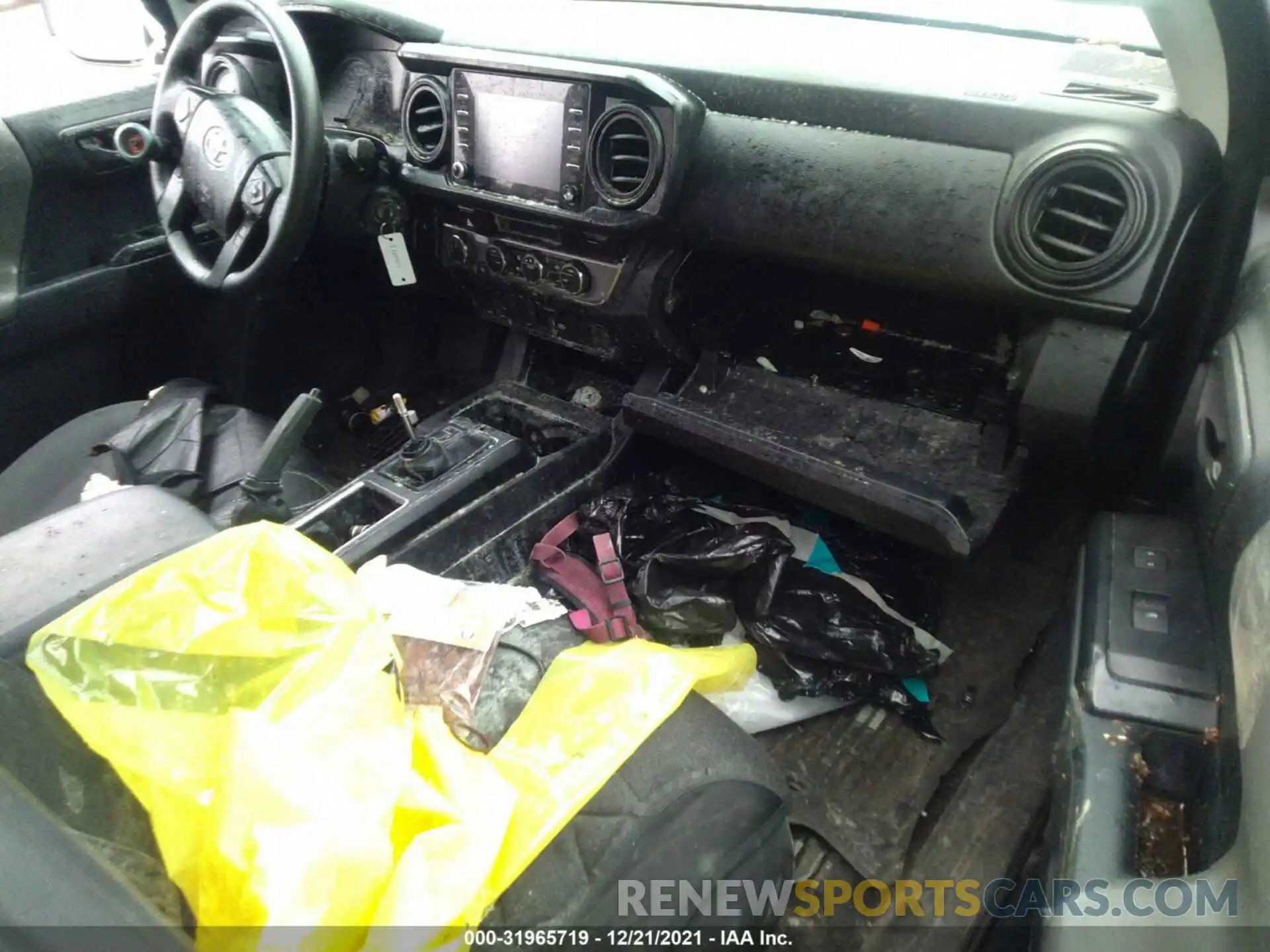 5 Photograph of a damaged car 3TMCZ5AN6MM408936 TOYOTA TACOMA 4WD 2021