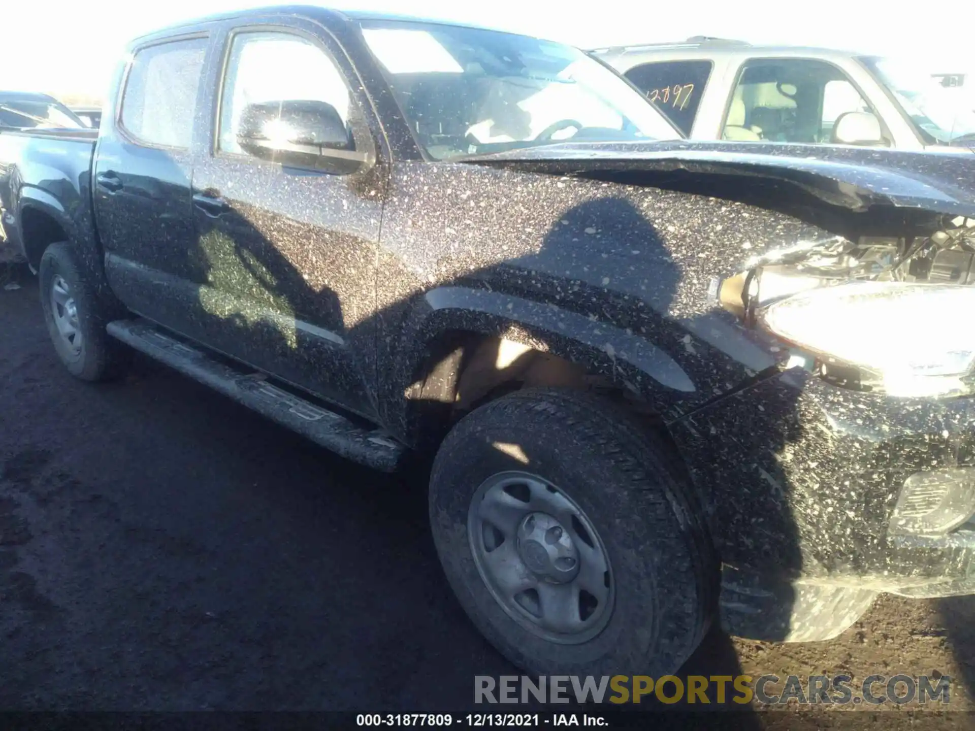 1 Photograph of a damaged car 3TMCZ5AN6MM413179 TOYOTA TACOMA 4WD 2021