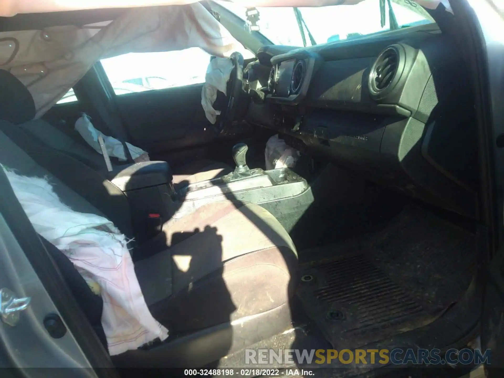 5 Photograph of a damaged car 3TMCZ5AN6MM416471 TOYOTA TACOMA 4WD 2021