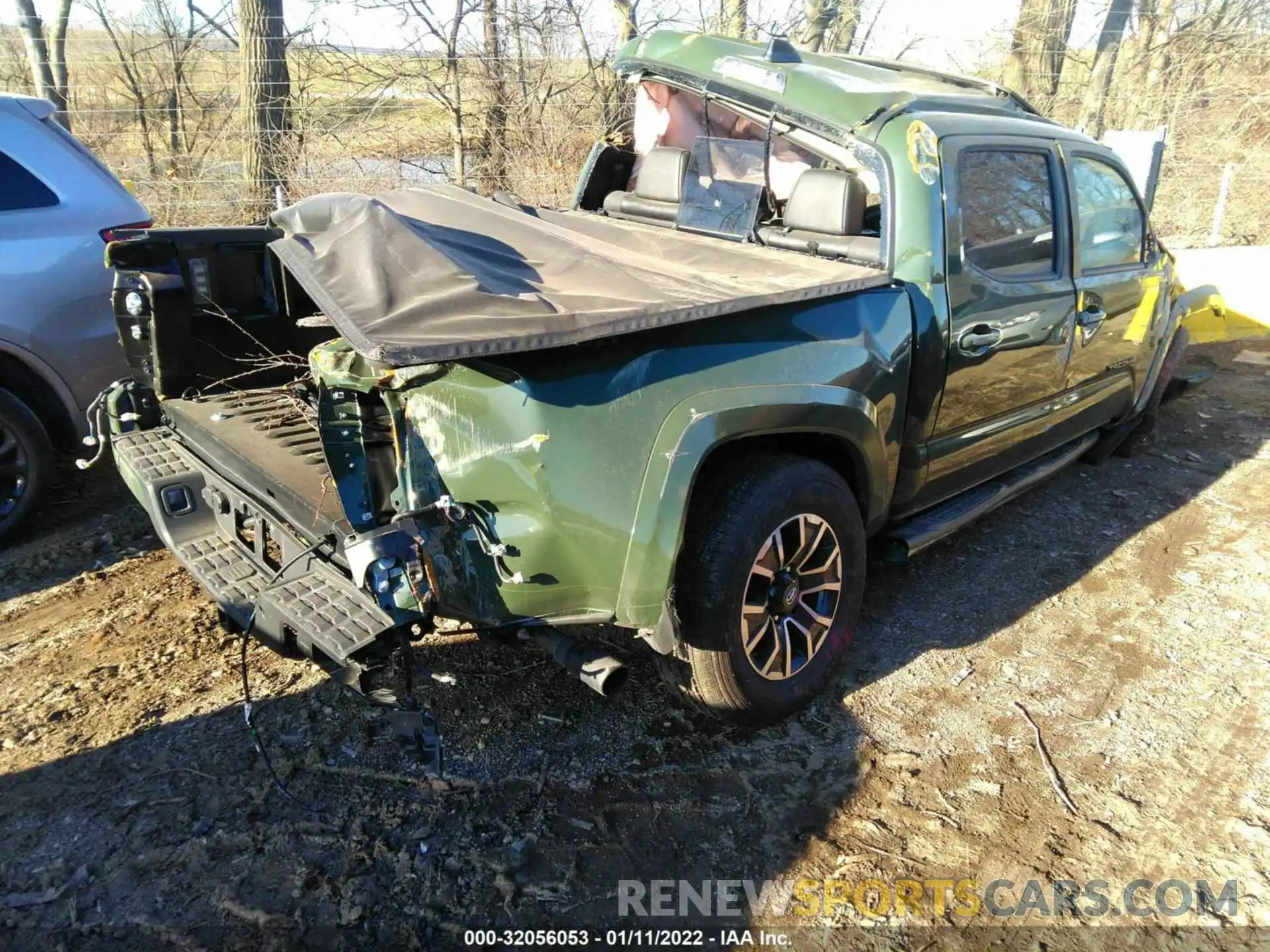 4 Фотография поврежденного автомобиля 3TMCZ5AN6MM444674 TOYOTA TACOMA 4WD 2021