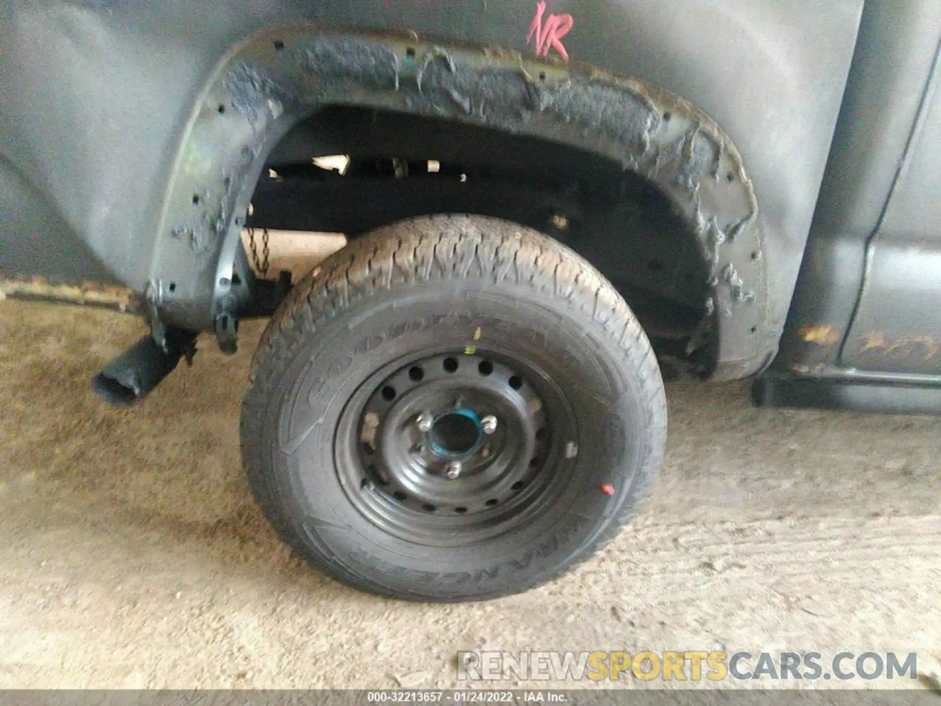 14 Фотография поврежденного автомобиля 3TMCZ5AN6MM452323 TOYOTA TACOMA 4WD 2021