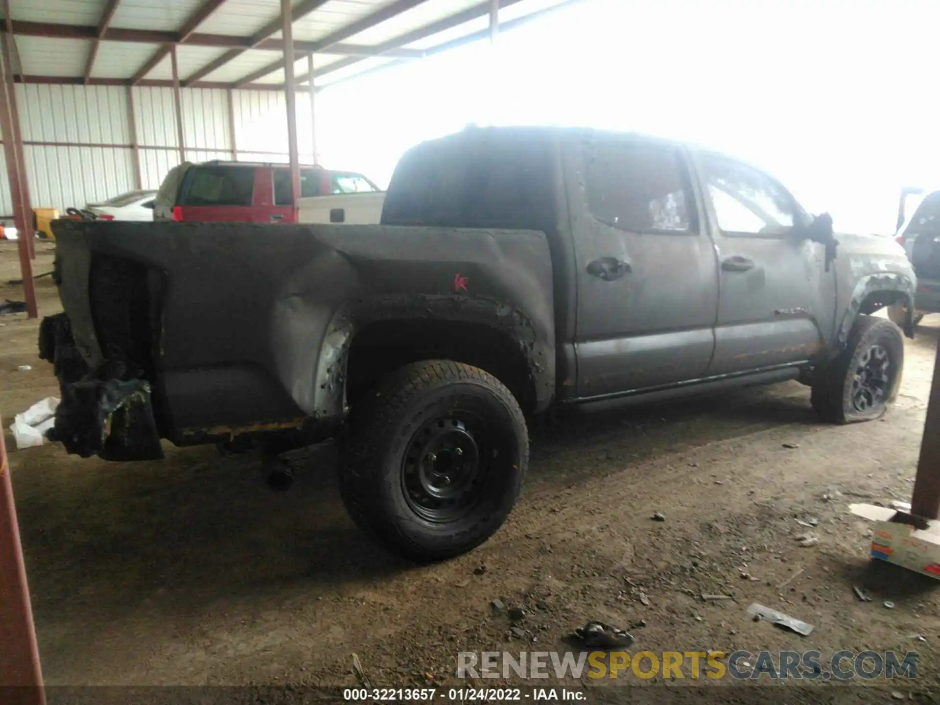 4 Photograph of a damaged car 3TMCZ5AN6MM452323 TOYOTA TACOMA 4WD 2021