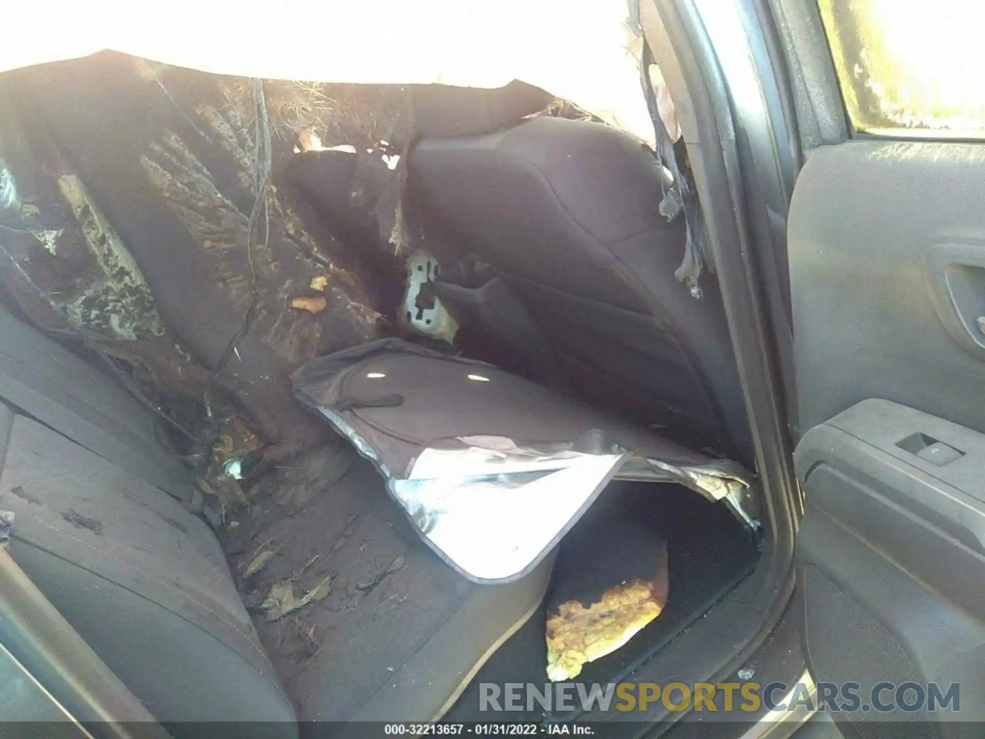 8 Photograph of a damaged car 3TMCZ5AN6MM452323 TOYOTA TACOMA 4WD 2021