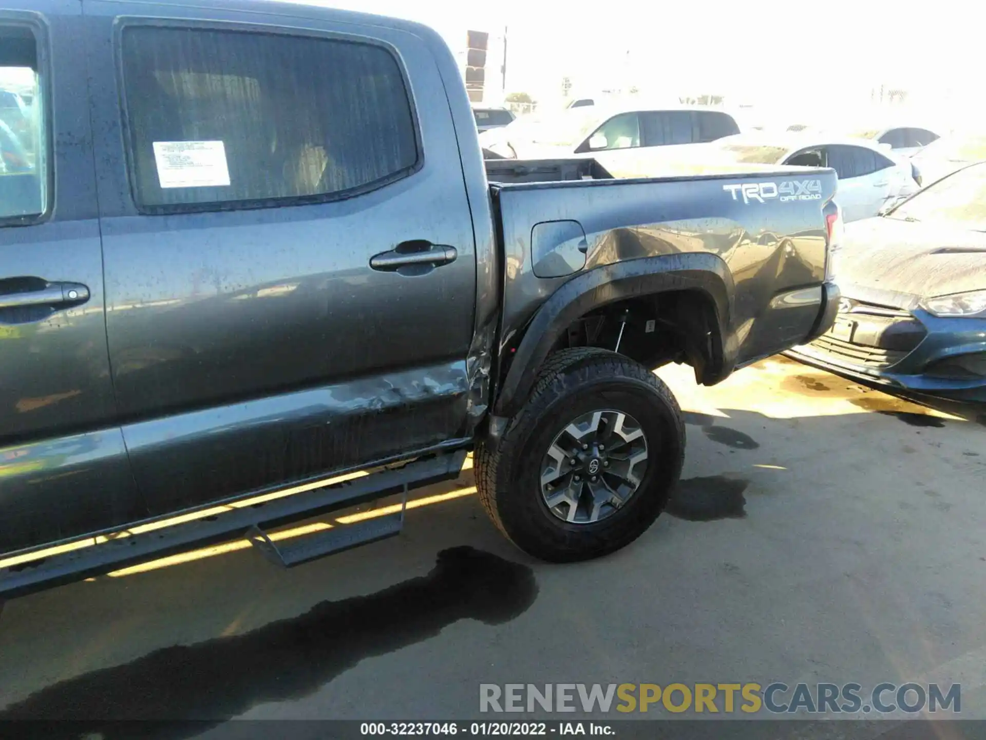 6 Photograph of a damaged car 3TMCZ5AN7MM405611 TOYOTA TACOMA 4WD 2021