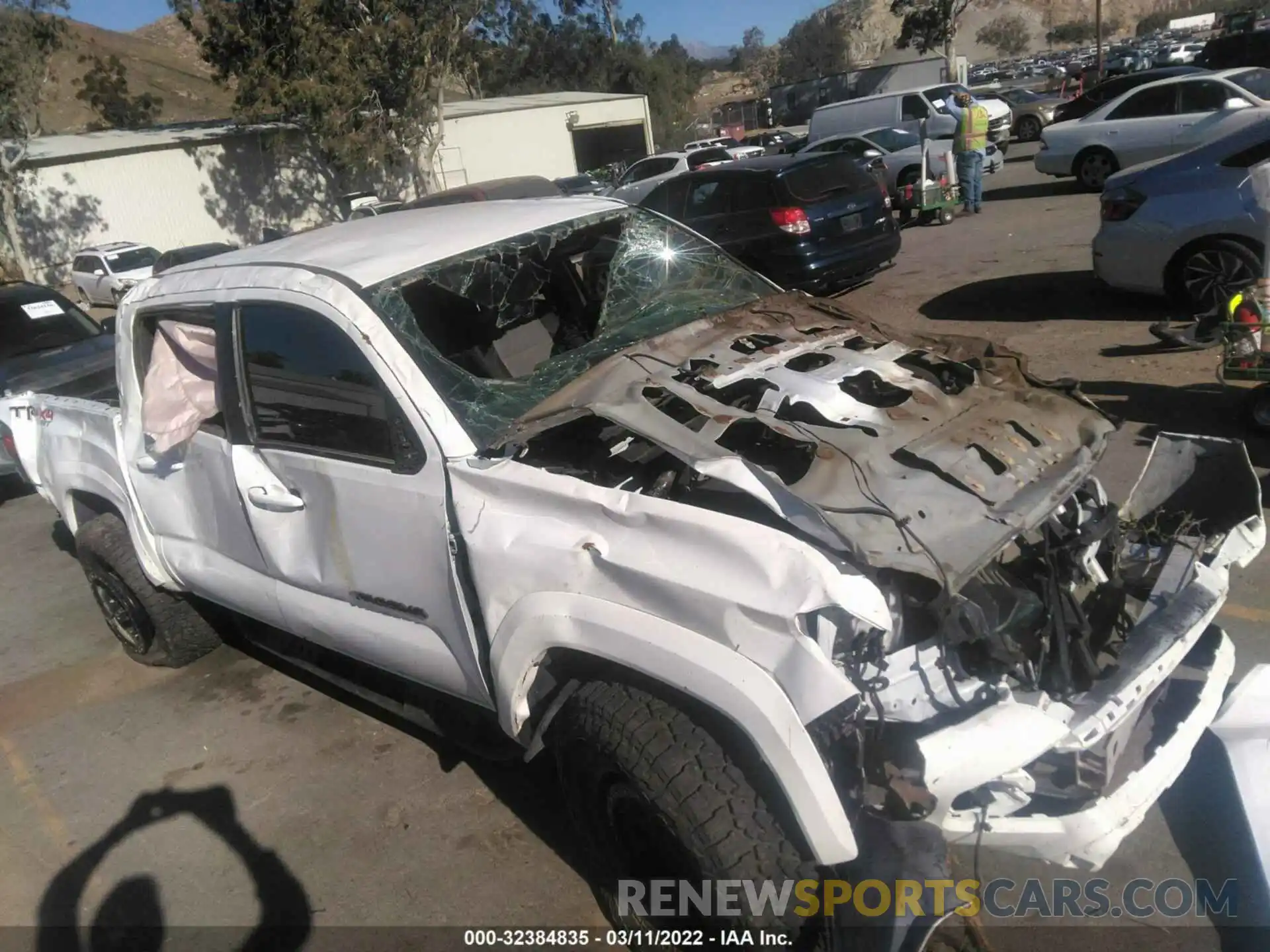 6 Photograph of a damaged car 3TMCZ5AN7MM417323 TOYOTA TACOMA 4WD 2021