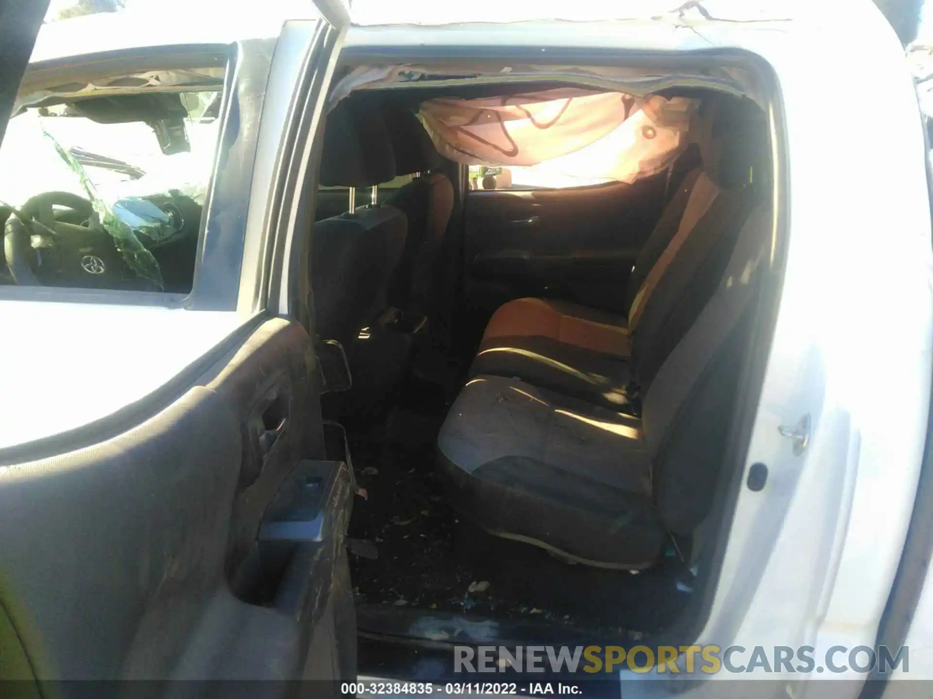 8 Photograph of a damaged car 3TMCZ5AN7MM417323 TOYOTA TACOMA 4WD 2021