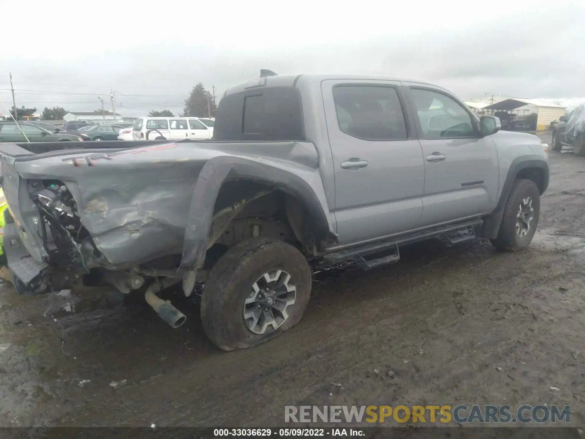 4 Photograph of a damaged car 3TMCZ5AN7MM420481 TOYOTA TACOMA 4WD 2021