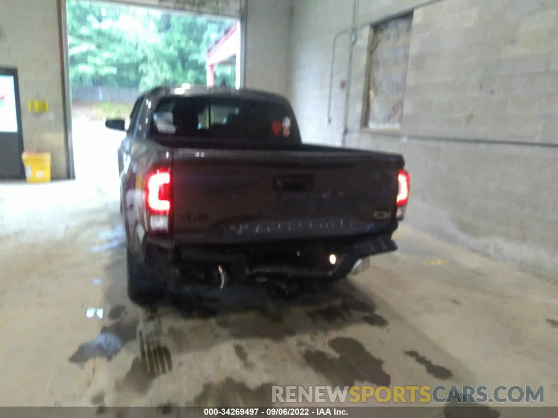 6 Photograph of a damaged car 3TMCZ5AN7MM422232 TOYOTA TACOMA 4WD 2021