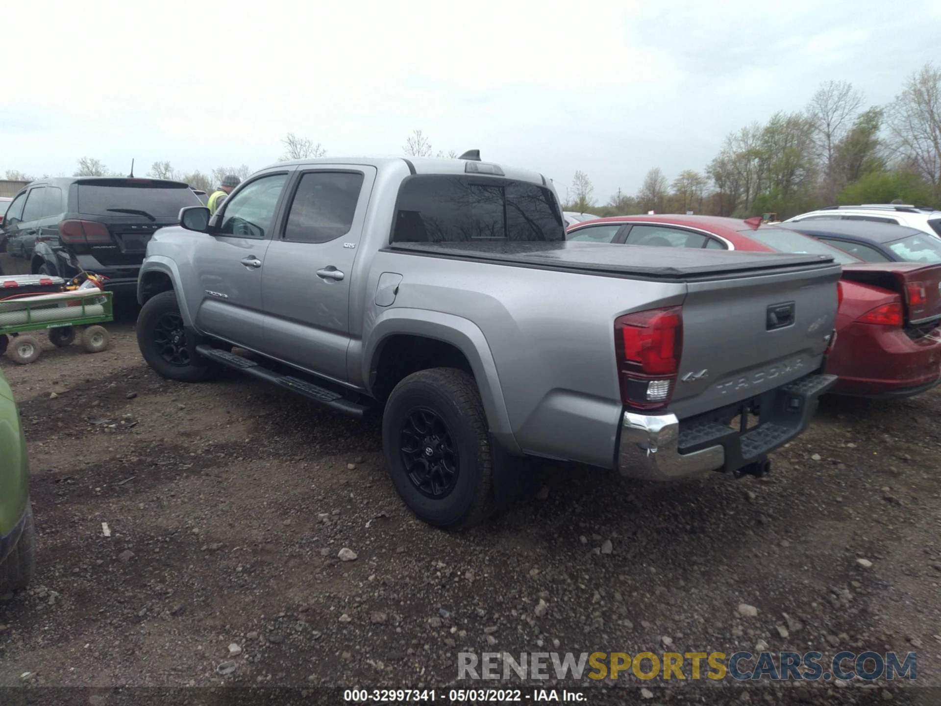 3 Photograph of a damaged car 3TMCZ5AN7MM422411 TOYOTA TACOMA 4WD 2021