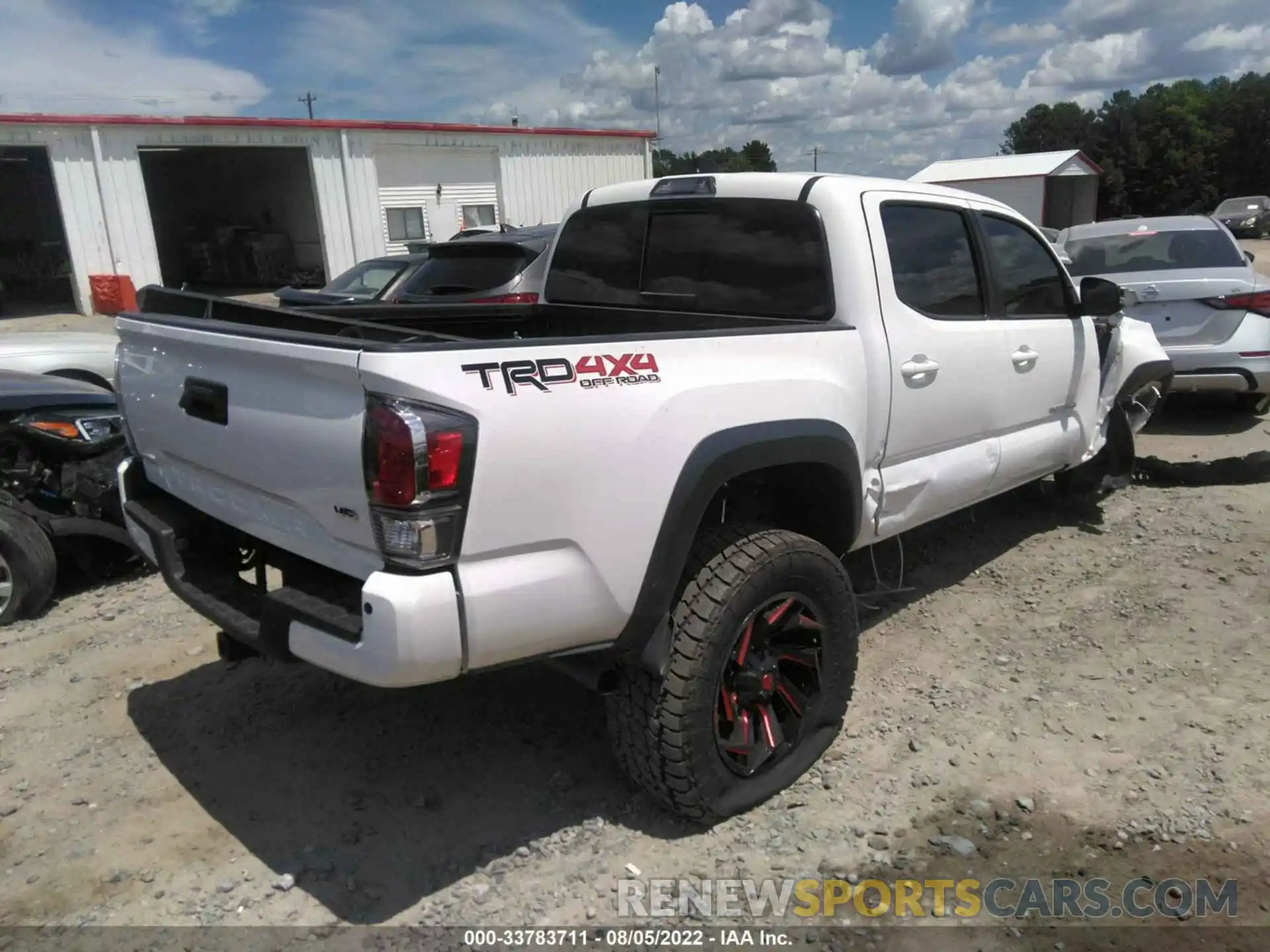 4 Фотография поврежденного автомобиля 3TMCZ5AN7MM433134 TOYOTA TACOMA 4WD 2021