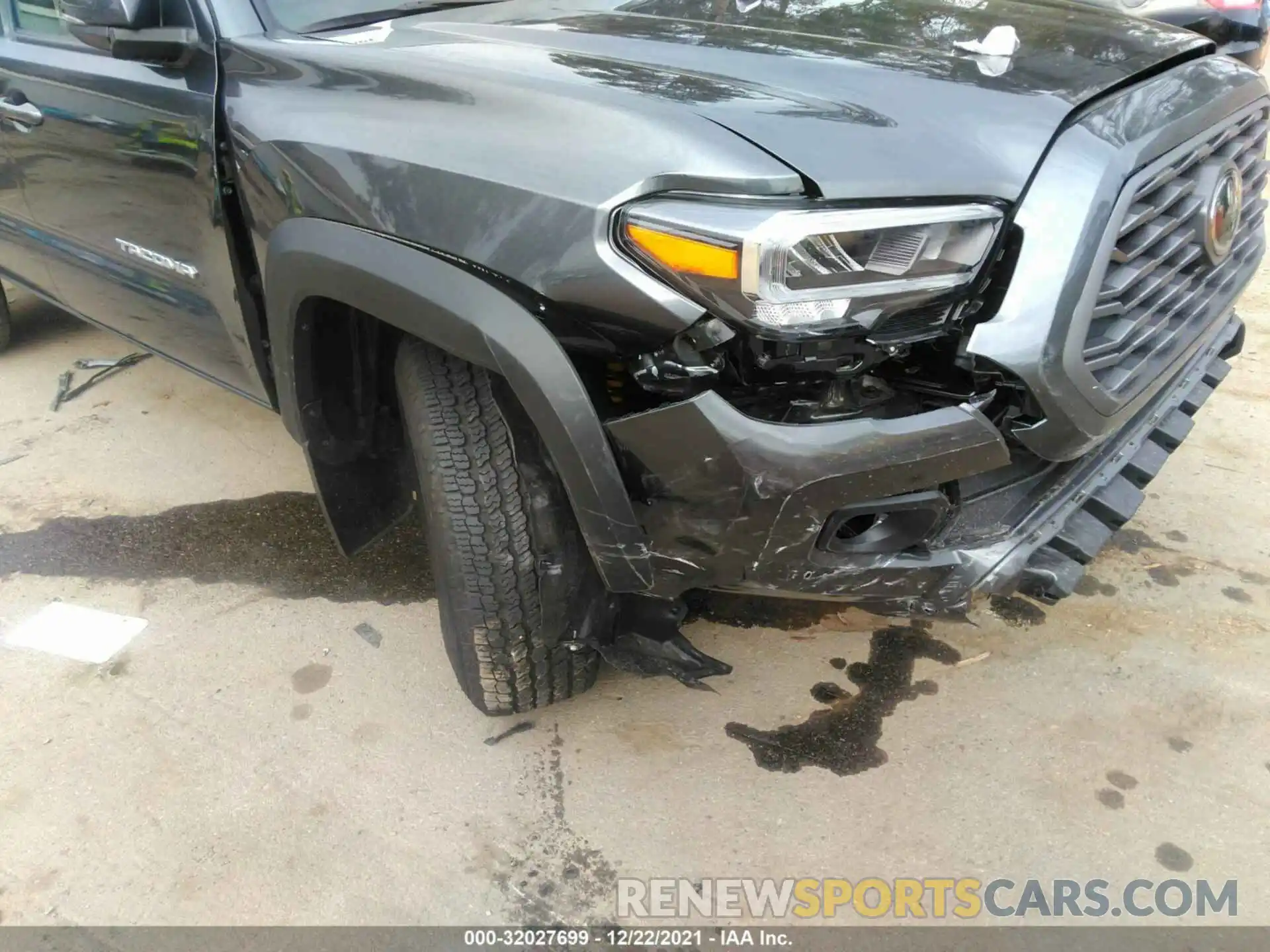 6 Photograph of a damaged car 3TMCZ5AN7MM444912 TOYOTA TACOMA 4WD 2021