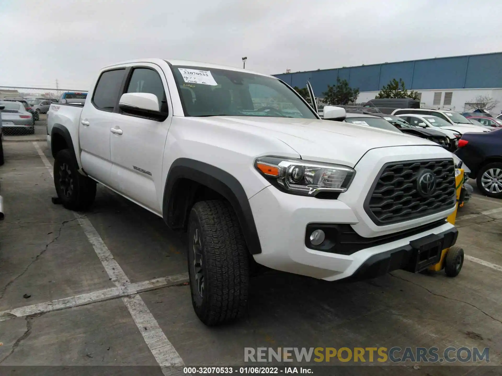 1 Photograph of a damaged car 3TMCZ5AN8MM393713 TOYOTA TACOMA 4WD 2021