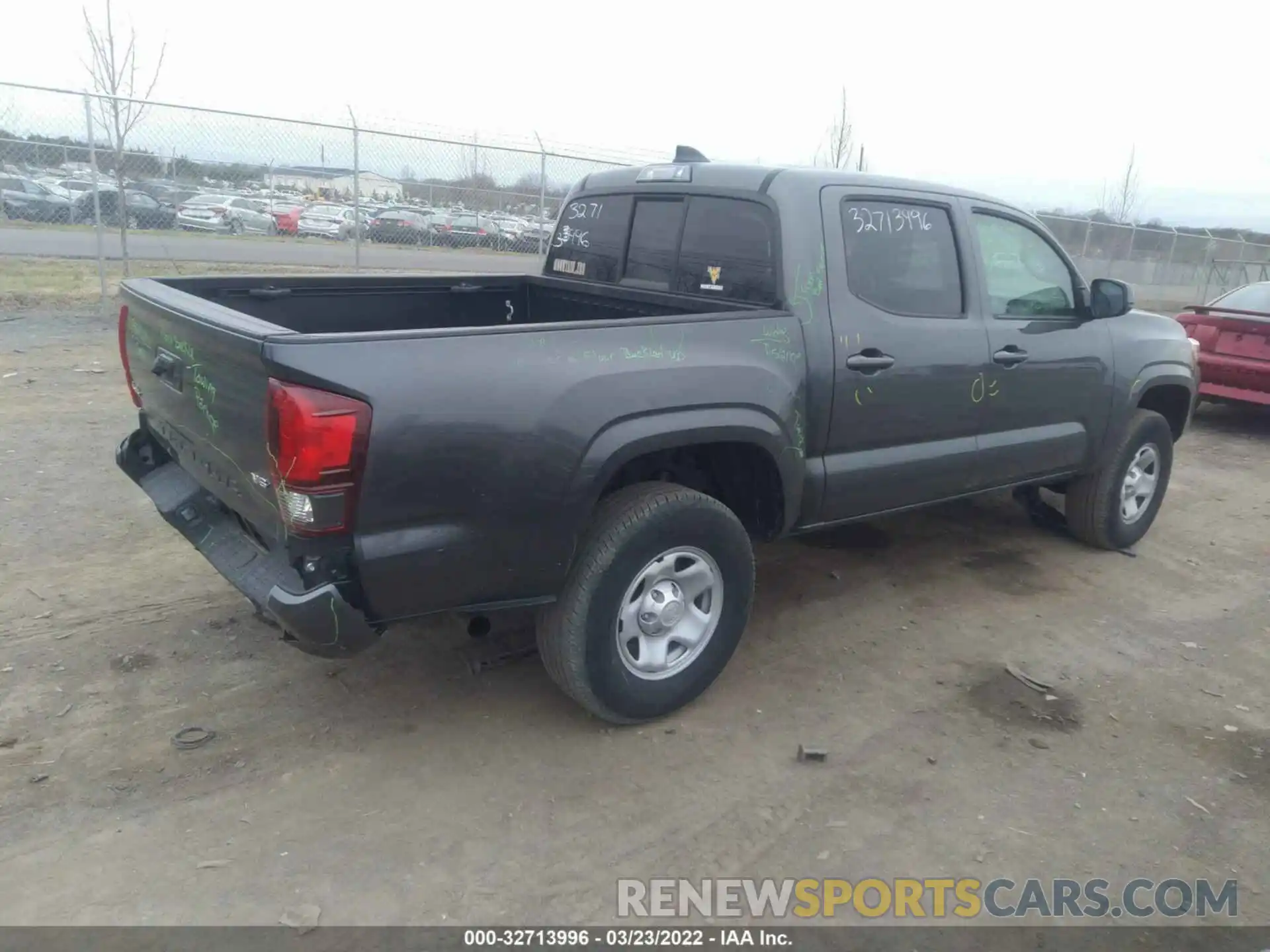 4 Фотография поврежденного автомобиля 3TMCZ5AN8MM400871 TOYOTA TACOMA 4WD 2021