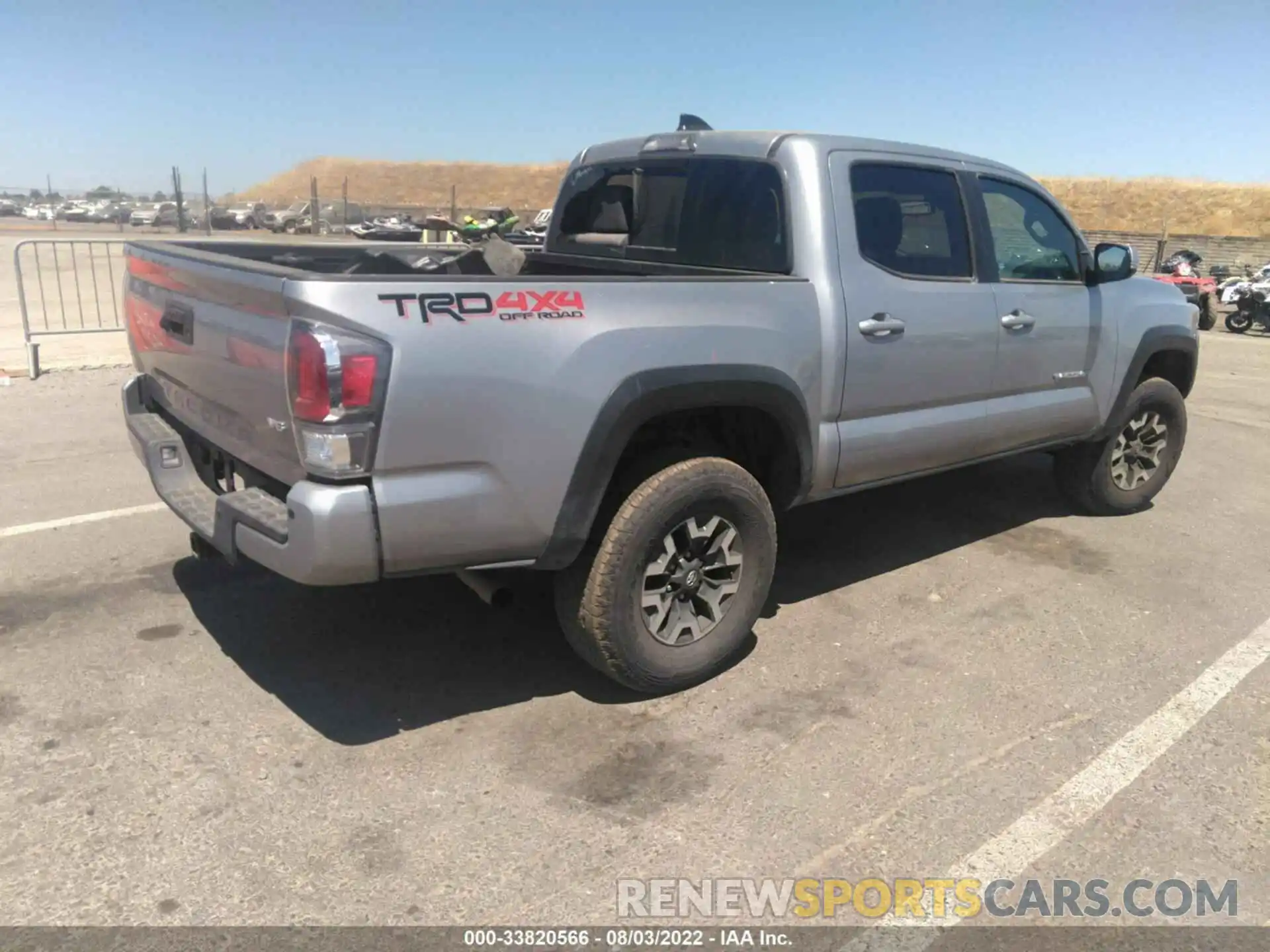 4 Photograph of a damaged car 3TMCZ5AN8MM401034 TOYOTA TACOMA 4WD 2021