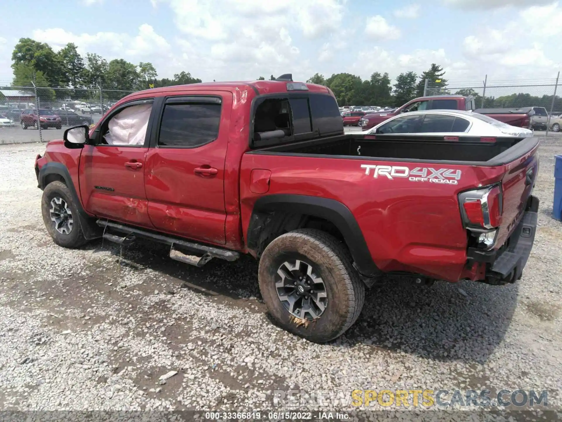 3 Фотография поврежденного автомобиля 3TMCZ5AN8MM402569 TOYOTA TACOMA 4WD 2021