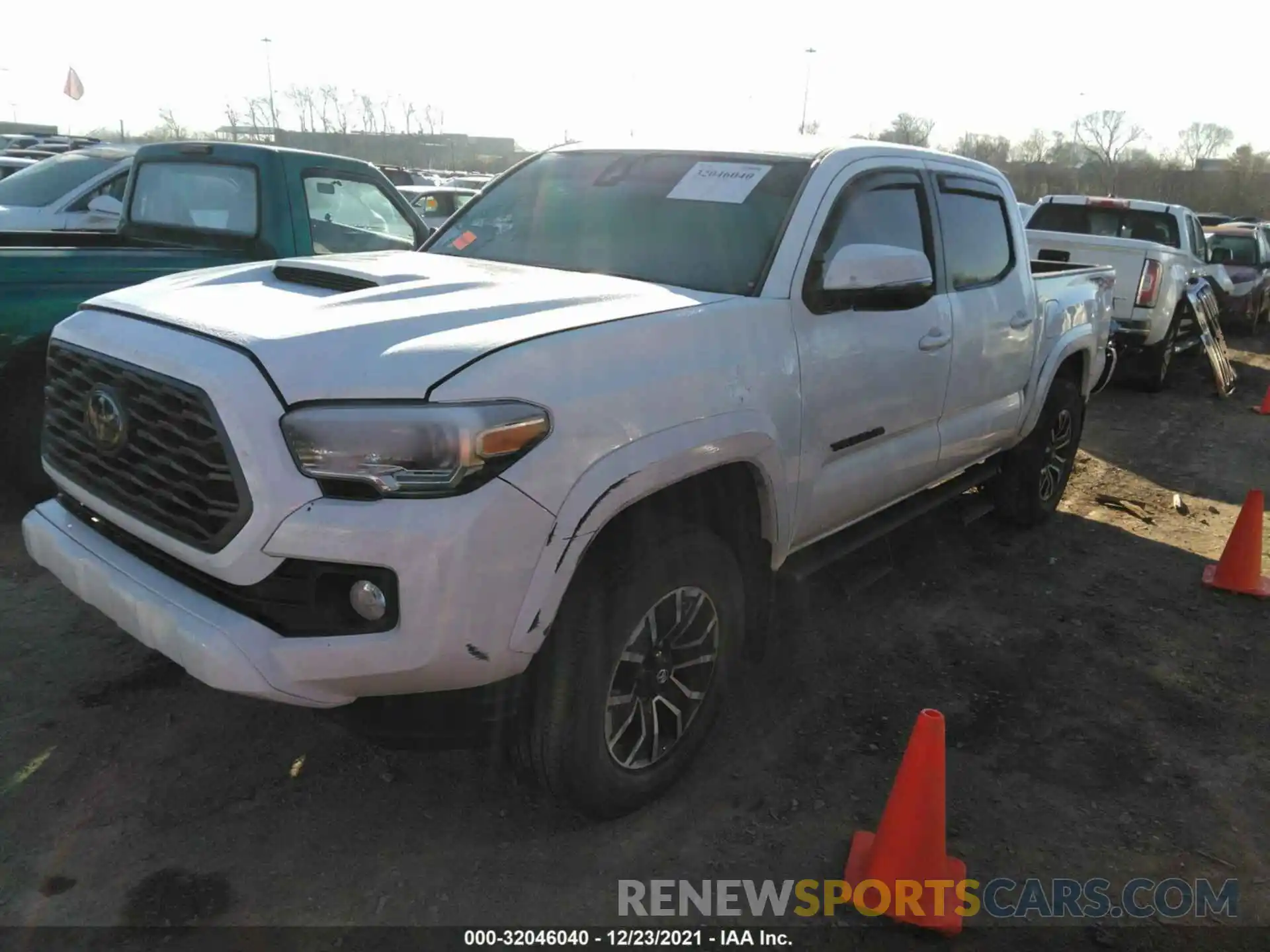 2 Фотография поврежденного автомобиля 3TMCZ5AN8MM408307 TOYOTA TACOMA 4WD 2021