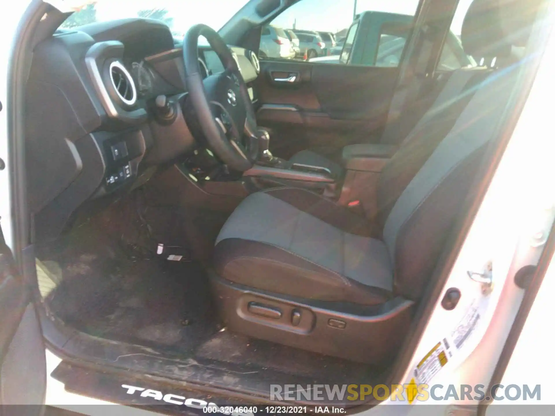 5 Photograph of a damaged car 3TMCZ5AN8MM408307 TOYOTA TACOMA 4WD 2021