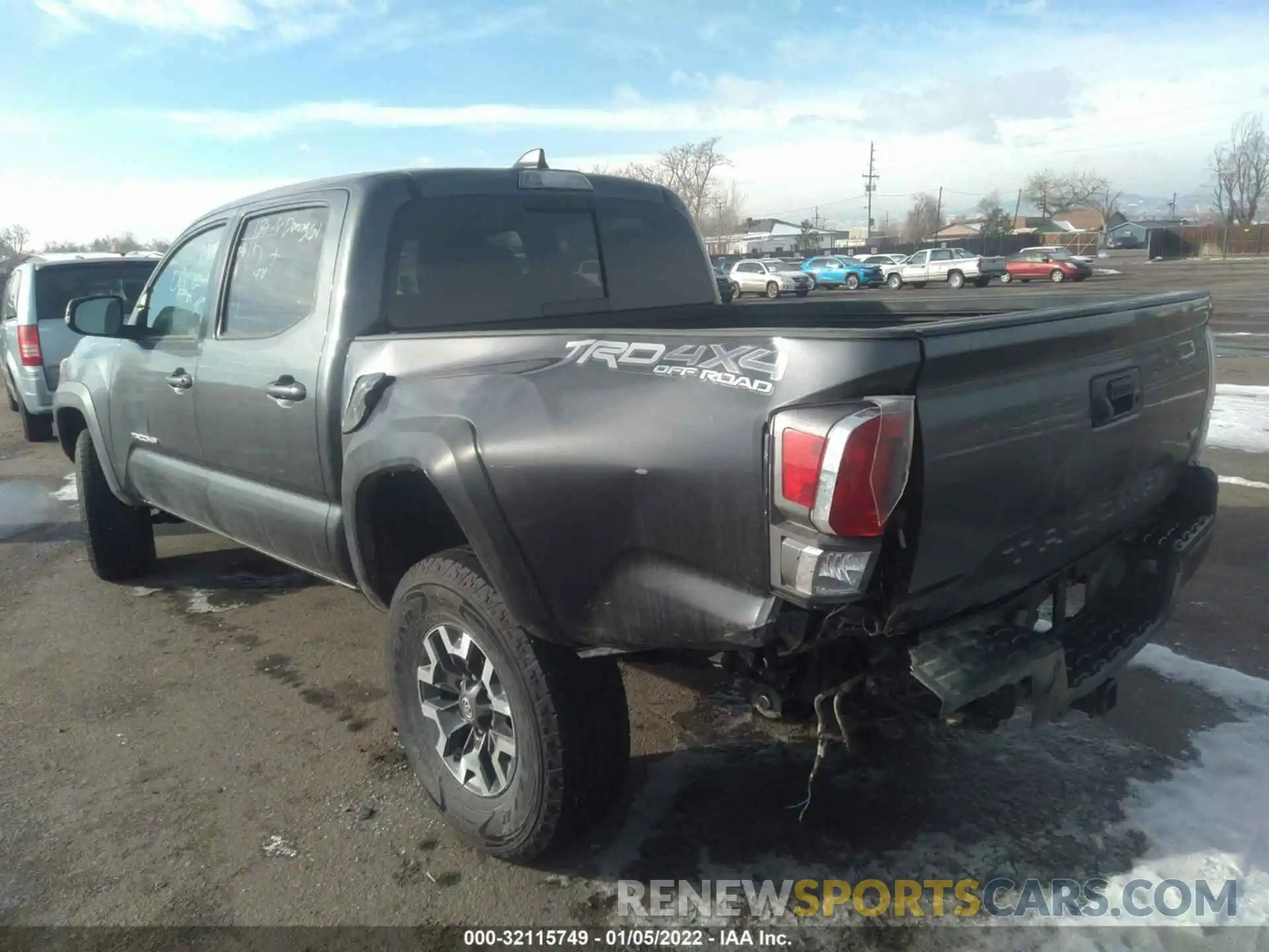 3 Photograph of a damaged car 3TMCZ5AN8MM423437 TOYOTA TACOMA 4WD 2021