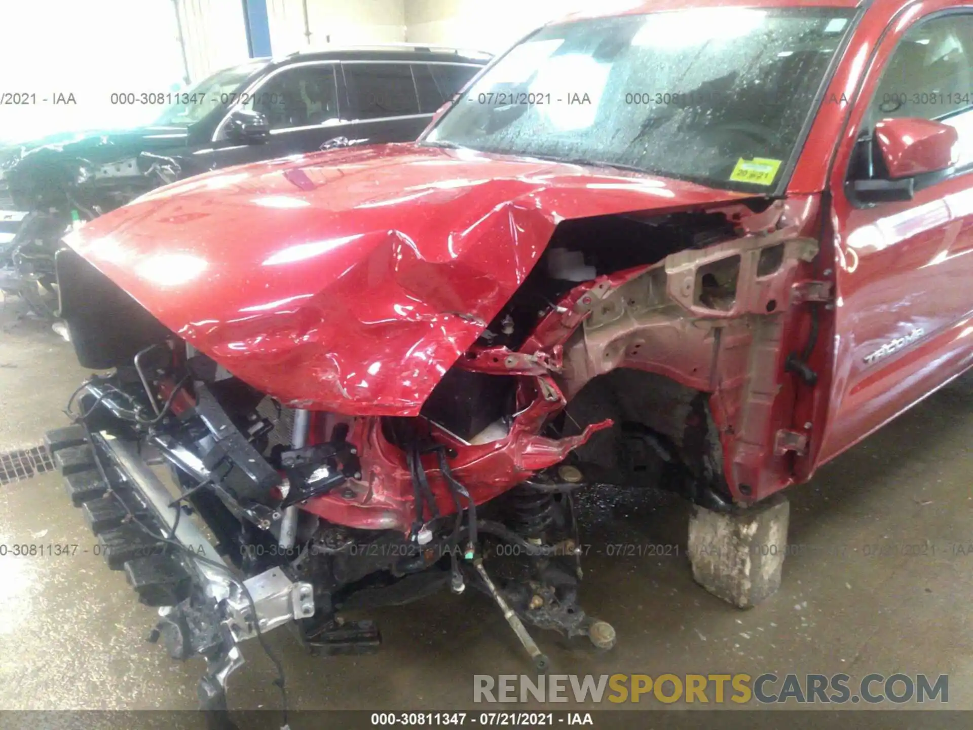 6 Photograph of a damaged car 3TMCZ5AN9MM380548 TOYOTA TACOMA 4WD 2021