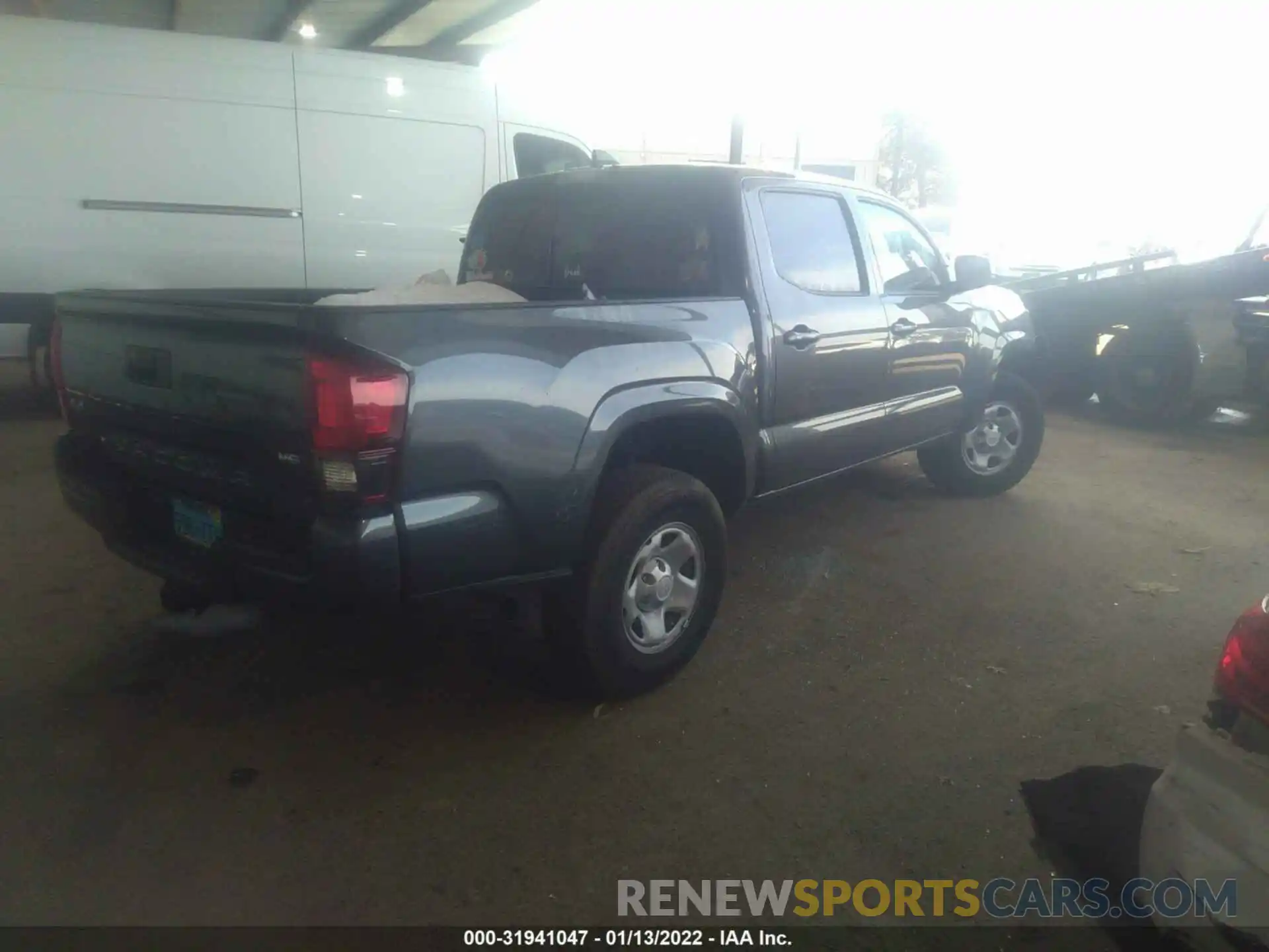 4 Photograph of a damaged car 3TMCZ5AN9MM398466 TOYOTA TACOMA 4WD 2021