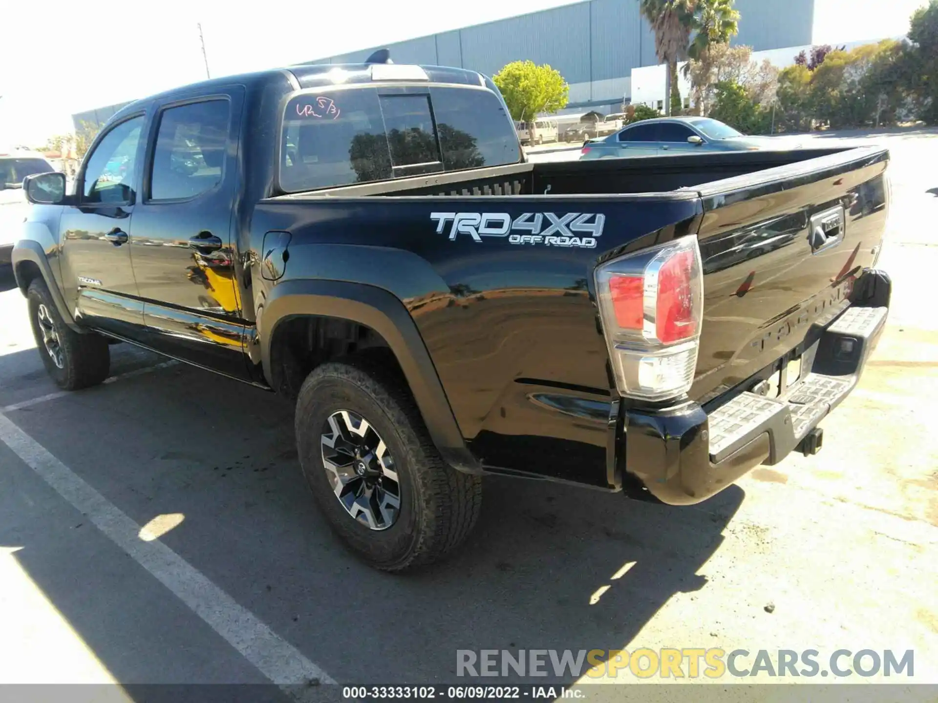 3 Photograph of a damaged car 3TMCZ5AN9MM399956 TOYOTA TACOMA 4WD 2021