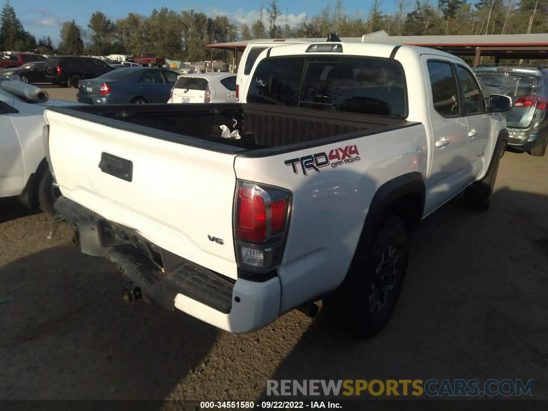 4 Фотография поврежденного автомобиля 3TMCZ5AN9MM401348 TOYOTA TACOMA 4WD 2021