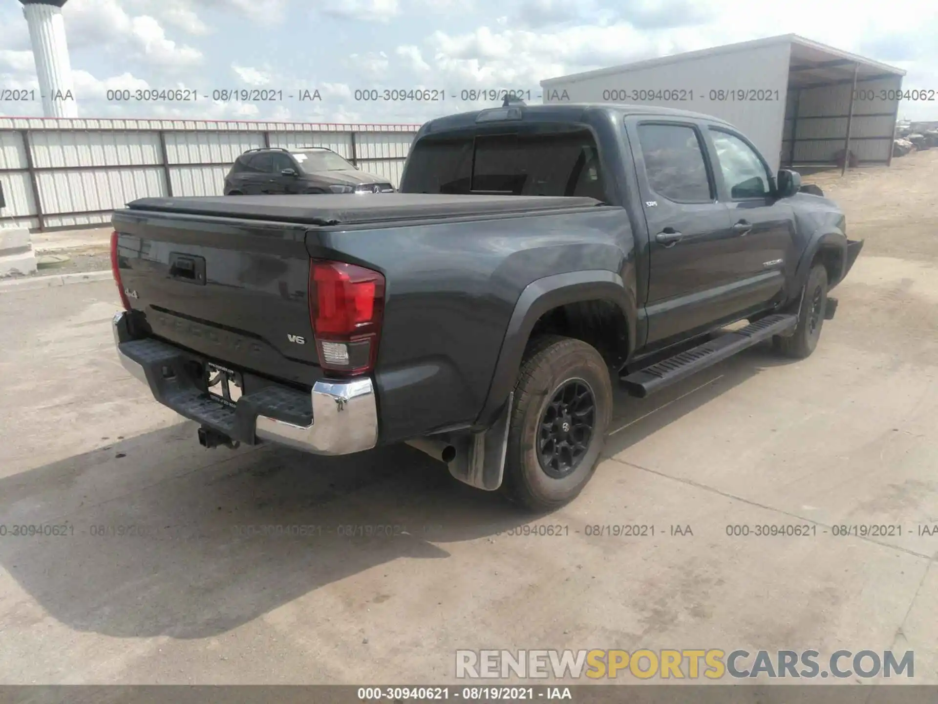 4 Фотография поврежденного автомобиля 3TMCZ5AN9MM402306 TOYOTA TACOMA 4WD 2021