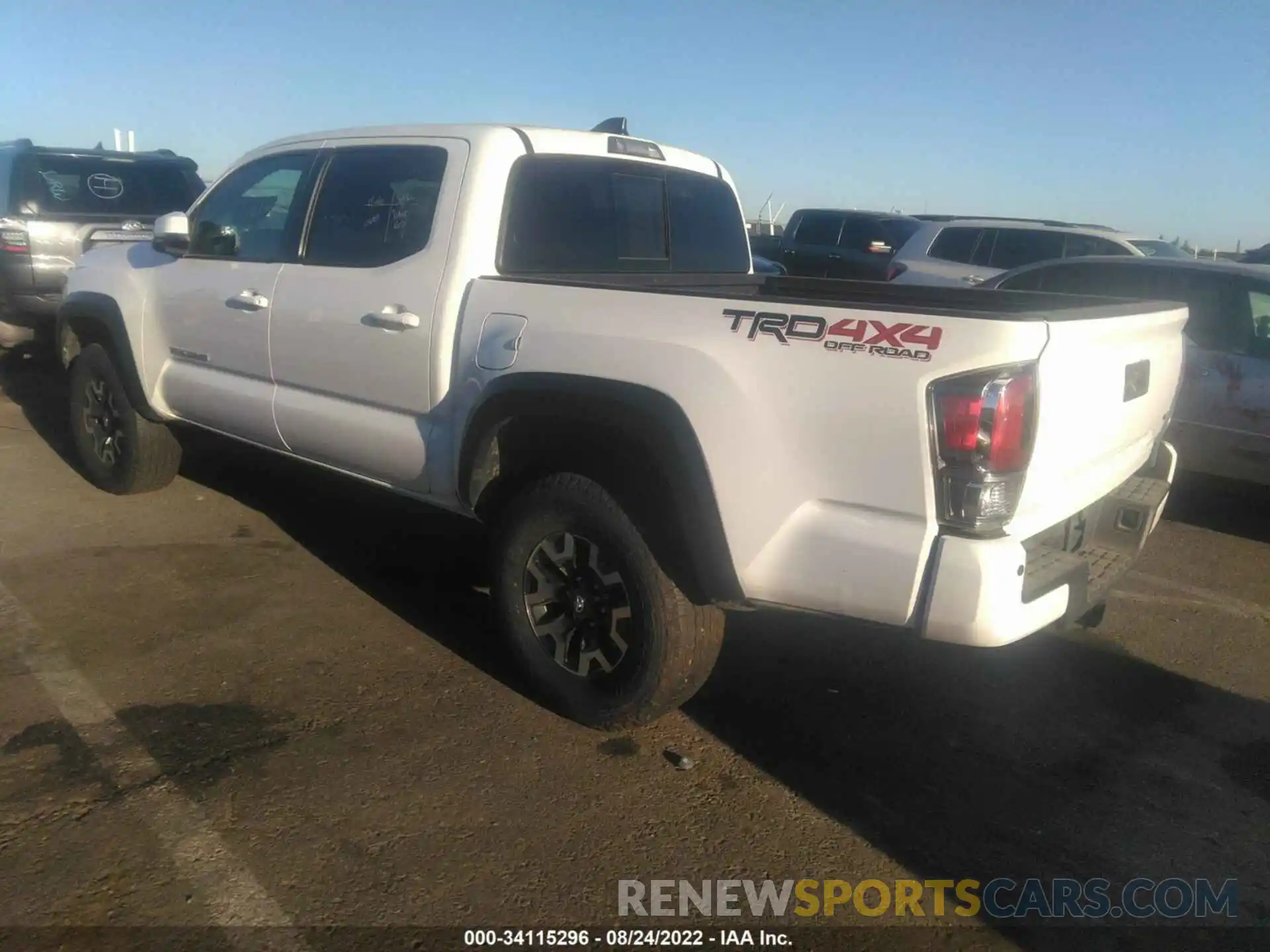 3 Photograph of a damaged car 3TMCZ5AN9MM410986 TOYOTA TACOMA 4WD 2021