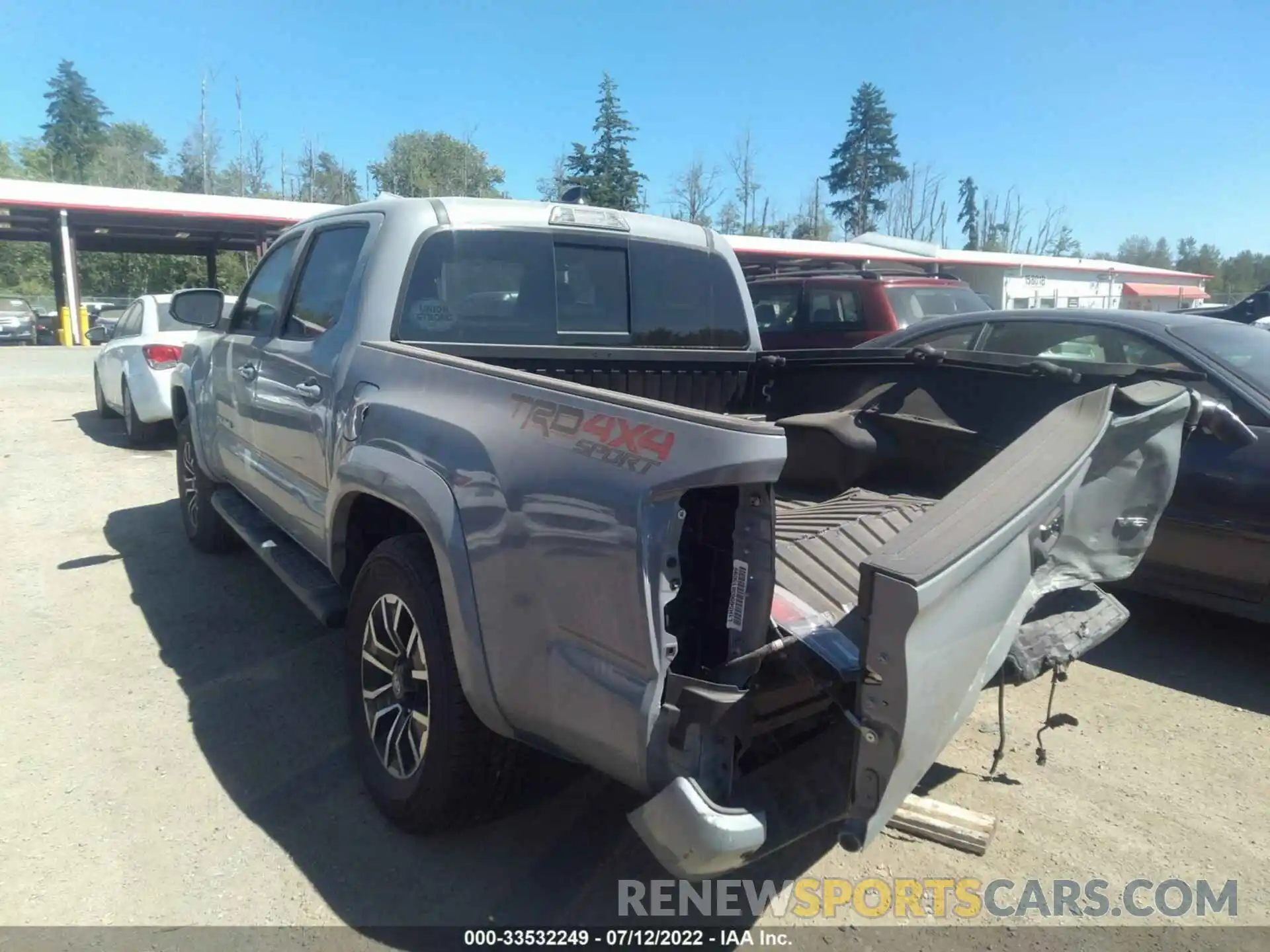 3 Photograph of a damaged car 3TMCZ5AN9MM416254 TOYOTA TACOMA 4WD 2021