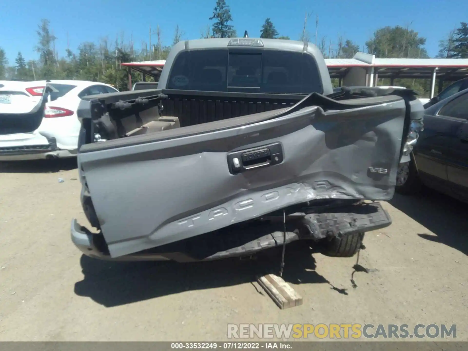 6 Photograph of a damaged car 3TMCZ5AN9MM416254 TOYOTA TACOMA 4WD 2021