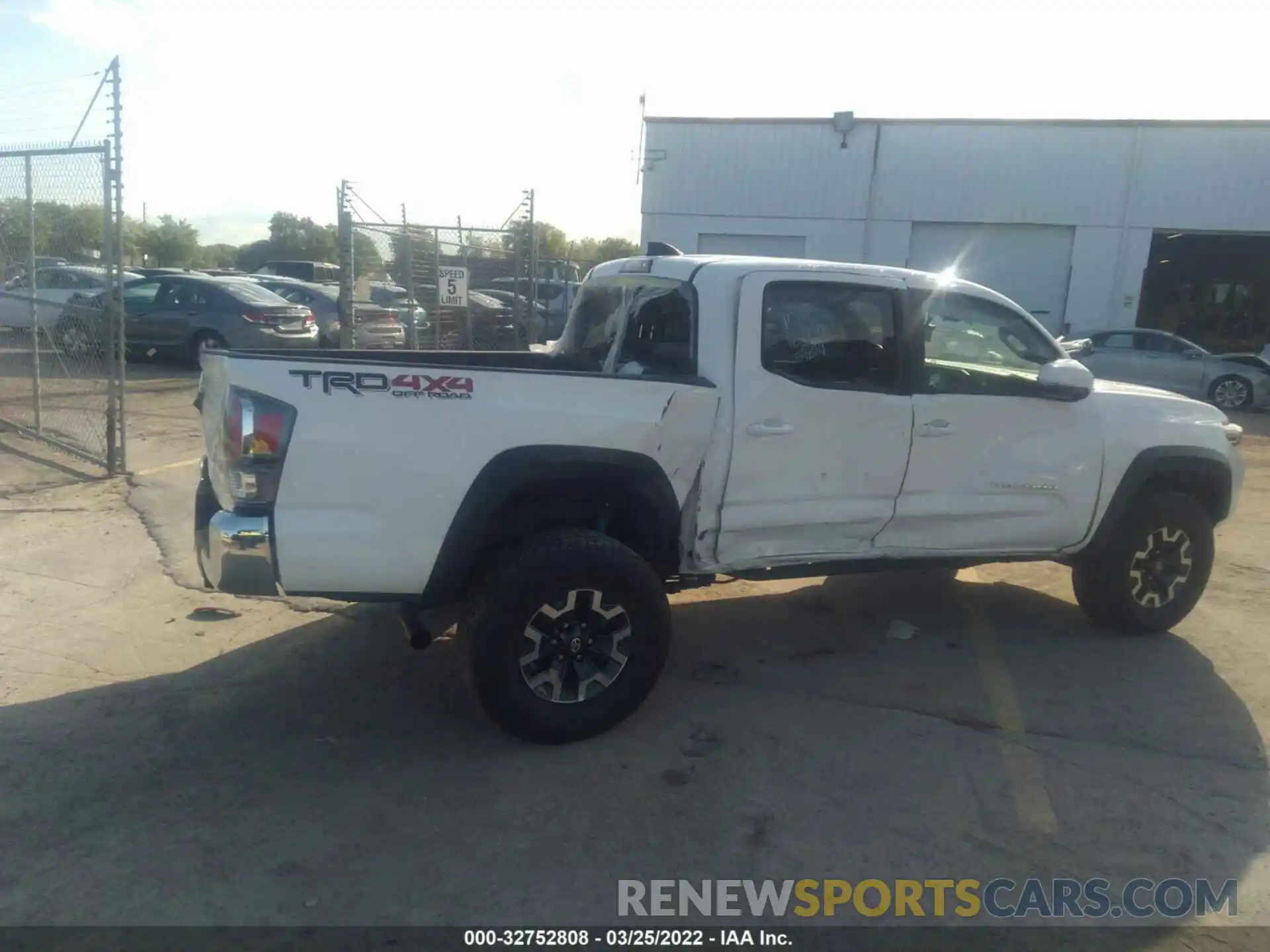 6 Photograph of a damaged car 3TMCZ5AN9MM433250 TOYOTA TACOMA 4WD 2021