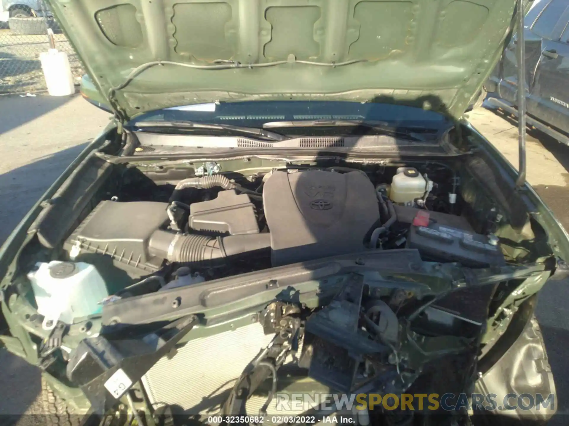 10 Photograph of a damaged car 3TMCZ5AN9MM435581 TOYOTA TACOMA 4WD 2021