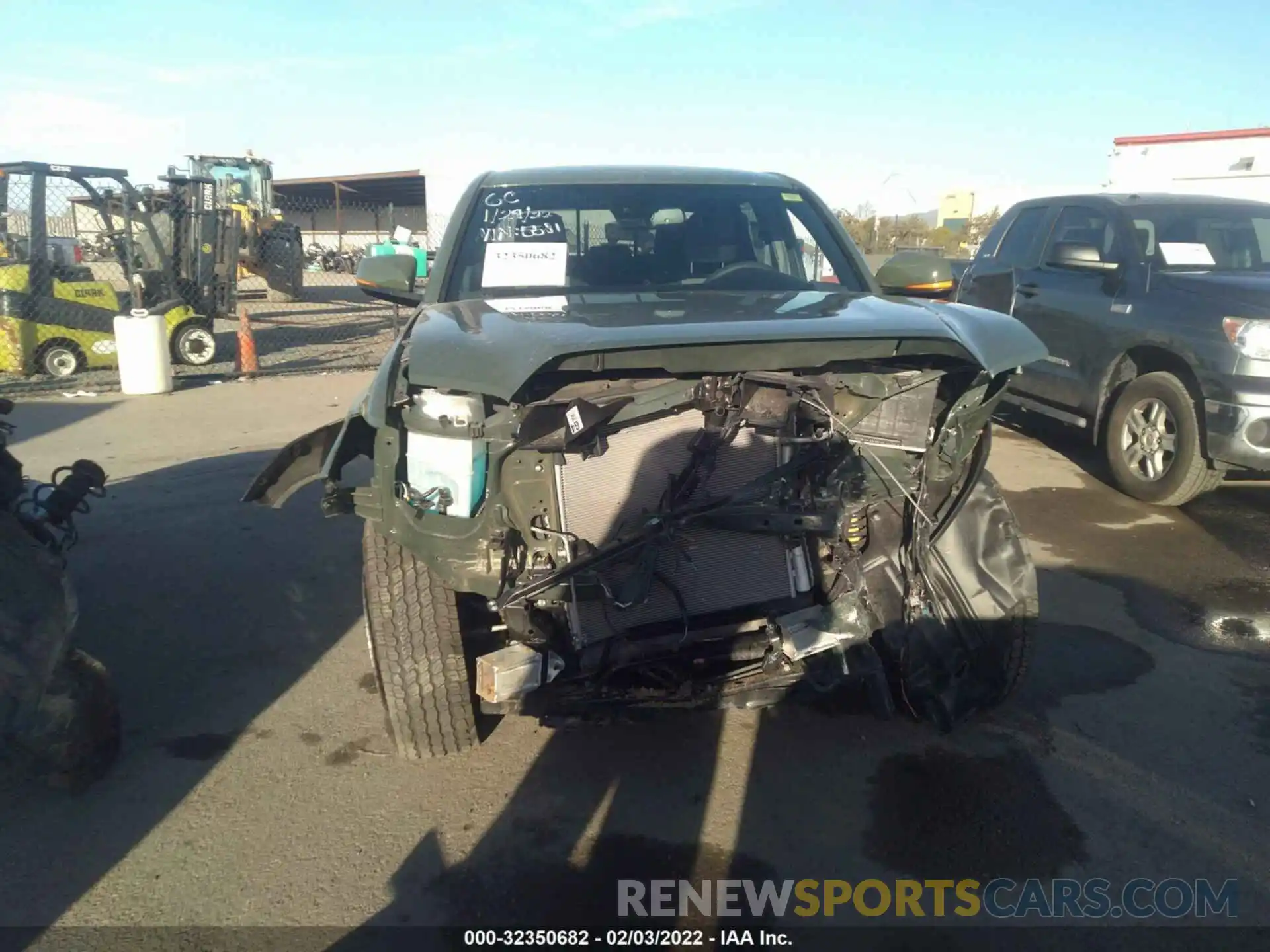 6 Photograph of a damaged car 3TMCZ5AN9MM435581 TOYOTA TACOMA 4WD 2021