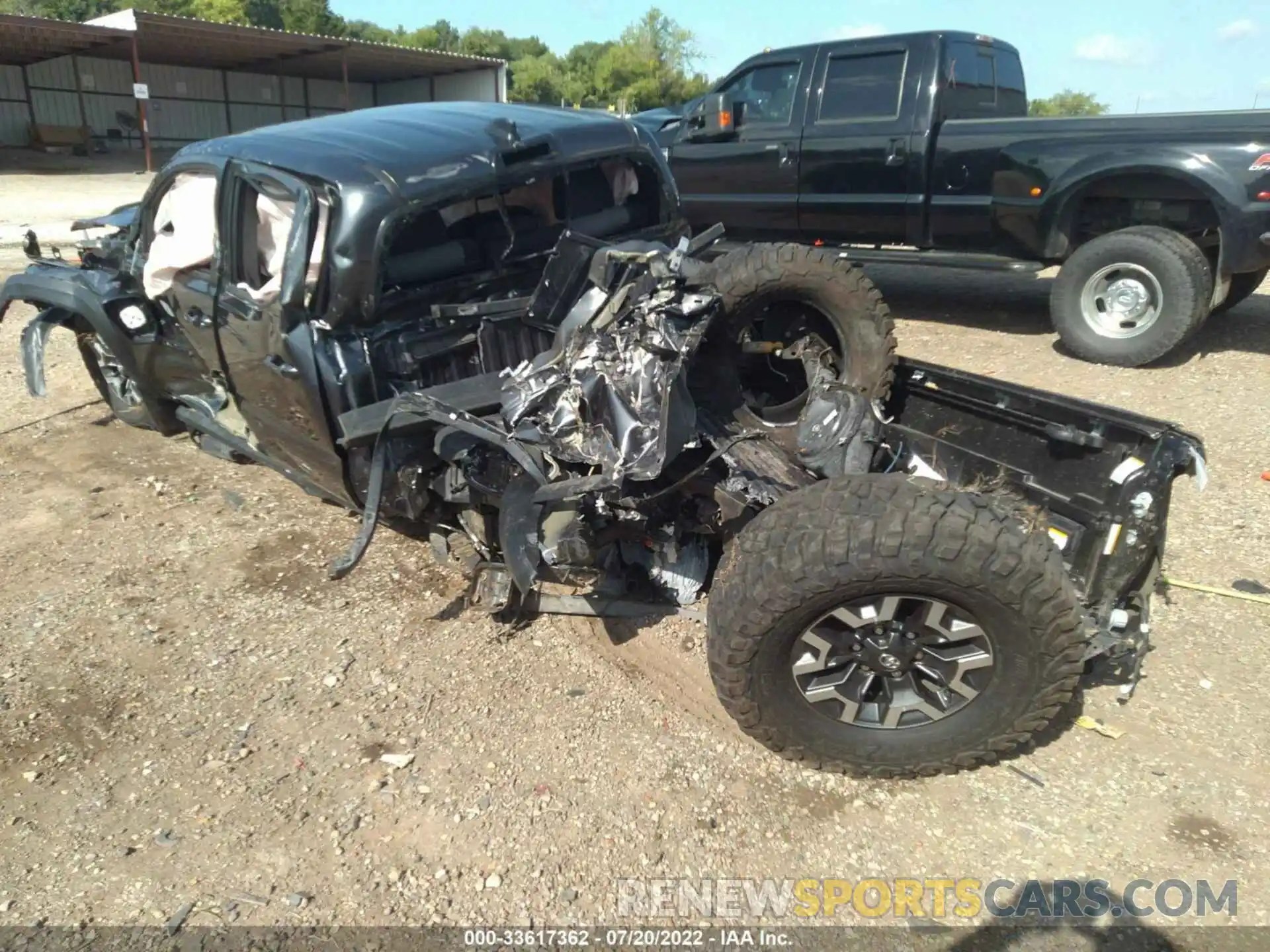 6 Photograph of a damaged car 3TMCZ5AN9MM437847 TOYOTA TACOMA 4WD 2021