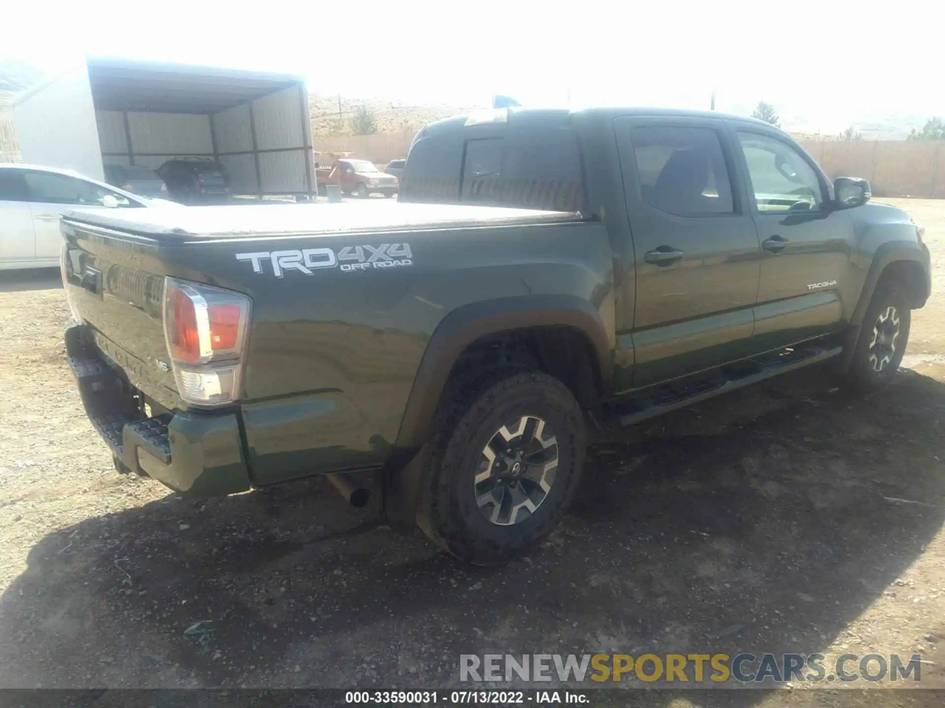 4 Photograph of a damaged car 3TMCZ5AN9MM443616 TOYOTA TACOMA 4WD 2021