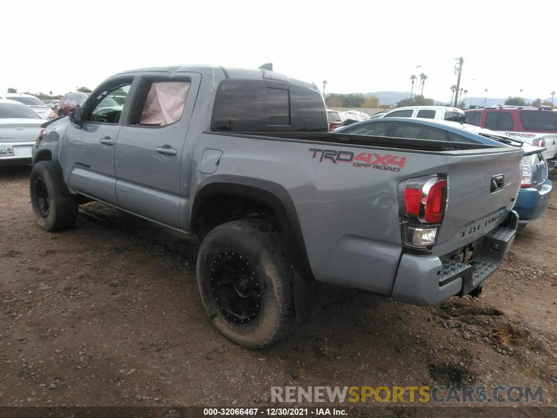 3 Photograph of a damaged car 3TMCZ5ANXMM394152 TOYOTA TACOMA 4WD 2021