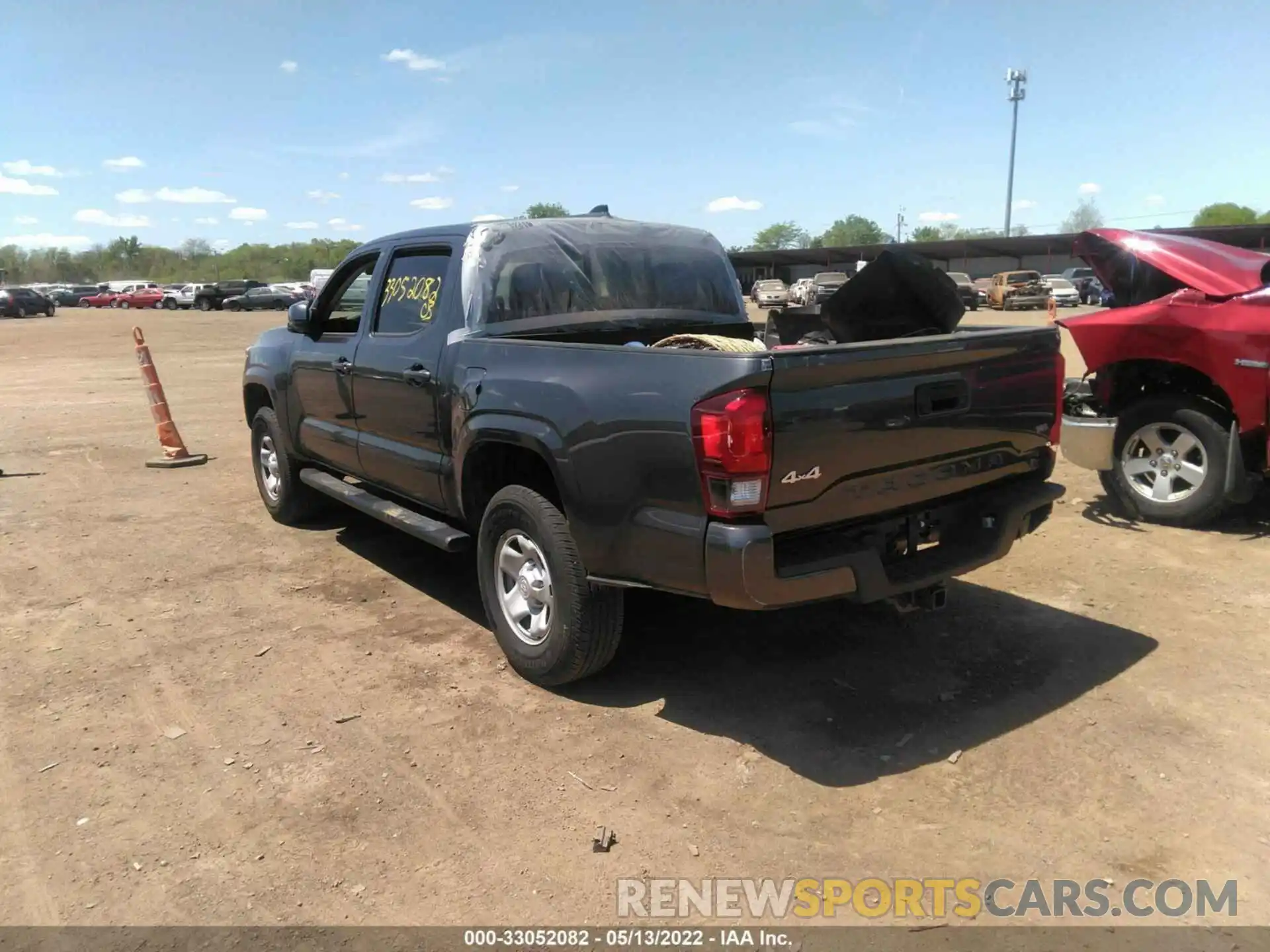 3 Photograph of a damaged car 3TMCZ5ANXMM394913 TOYOTA TACOMA 4WD 2021