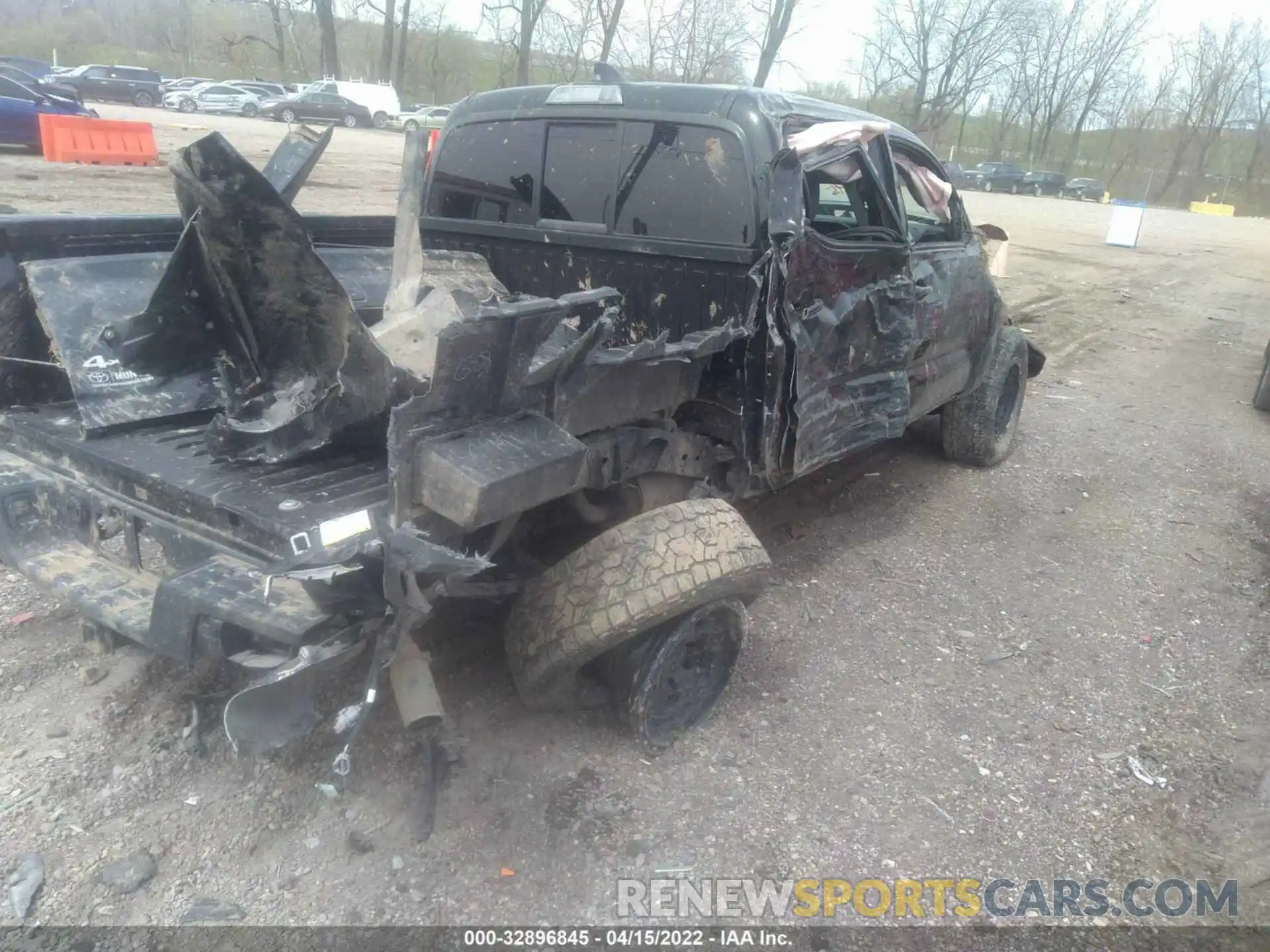 4 Фотография поврежденного автомобиля 3TMCZ5ANXMM399318 TOYOTA TACOMA 4WD 2021