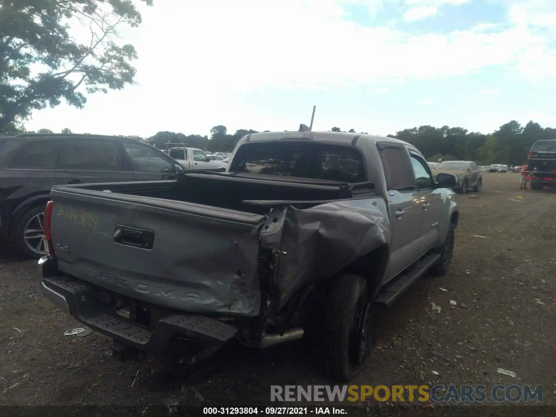 4 Photograph of a damaged car 3TMCZ5ANXMM402296 TOYOTA TACOMA 4WD 2021