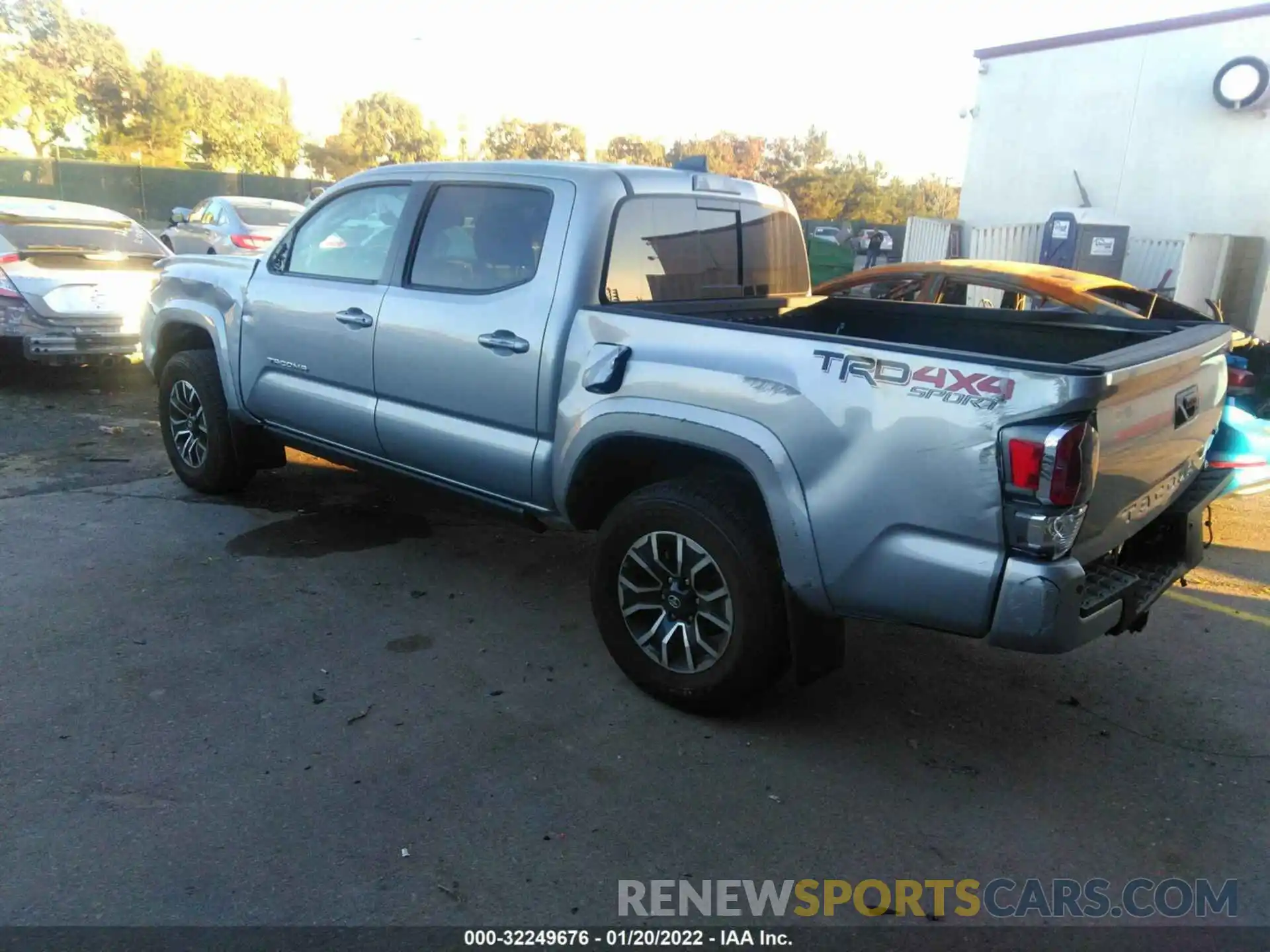 3 Photograph of a damaged car 3TMCZ5ANXMM406221 TOYOTA TACOMA 4WD 2021