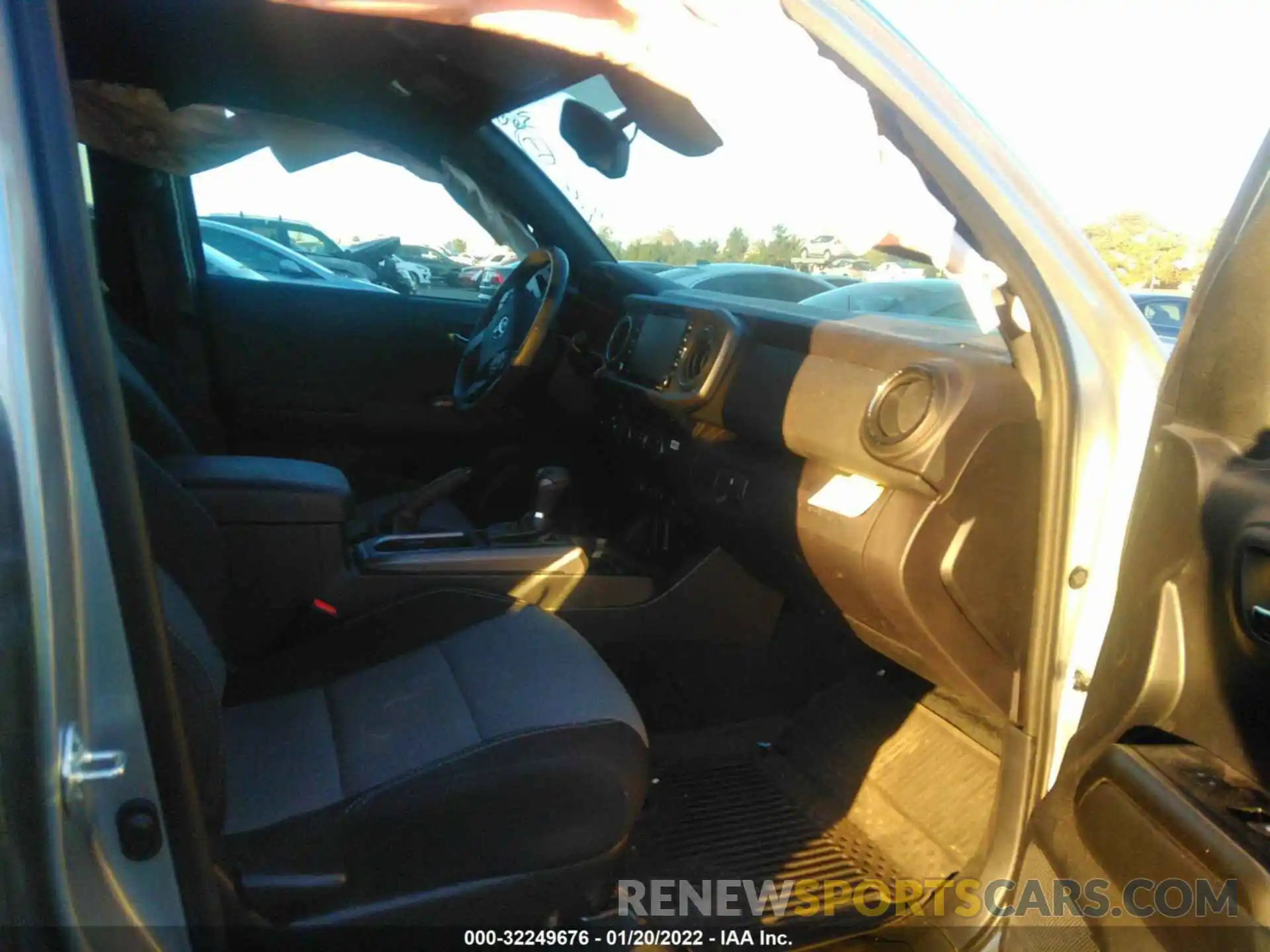 5 Photograph of a damaged car 3TMCZ5ANXMM406221 TOYOTA TACOMA 4WD 2021