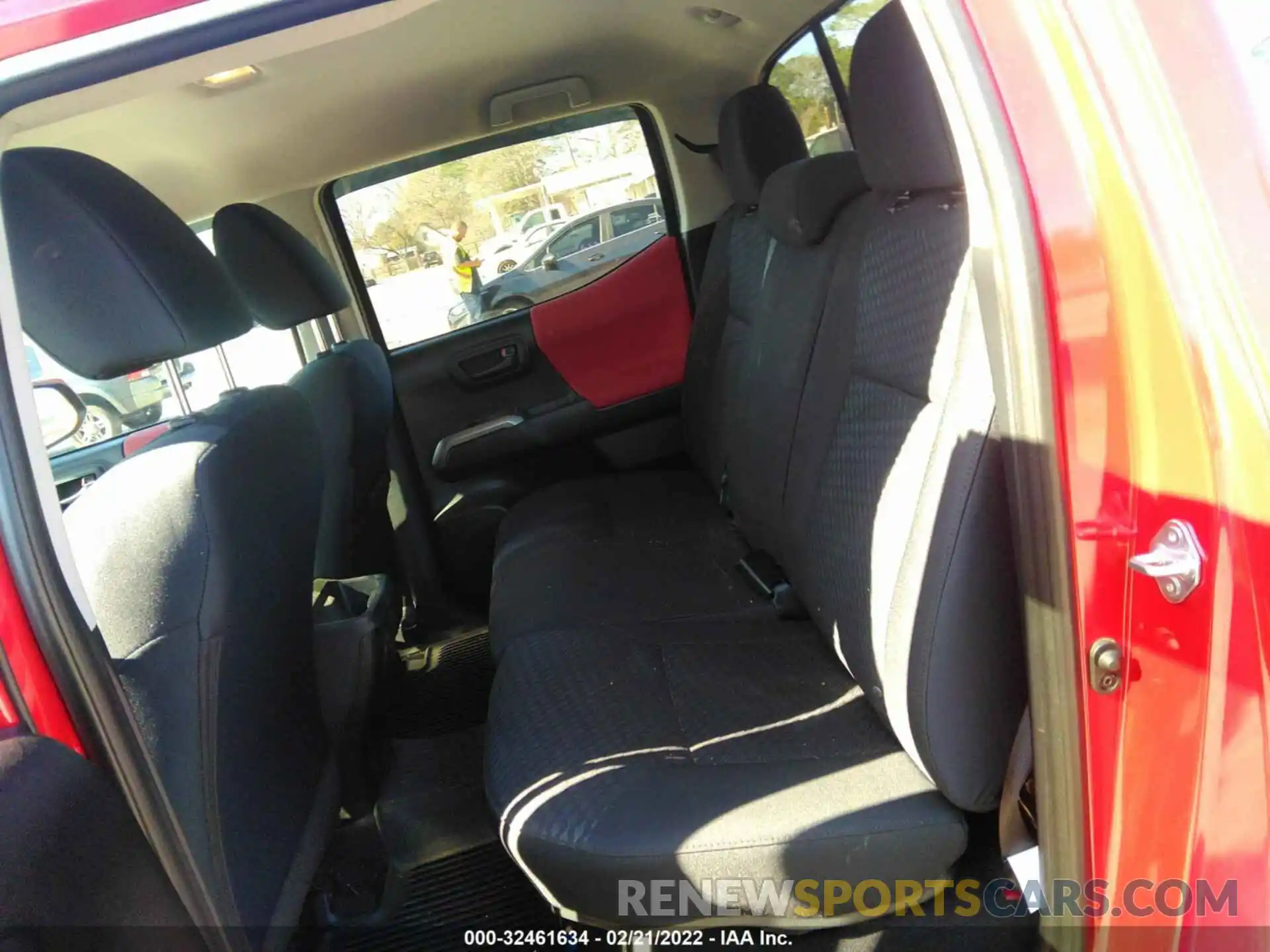 8 Photograph of a damaged car 3TMCZ5ANXMM413461 TOYOTA TACOMA 4WD 2021