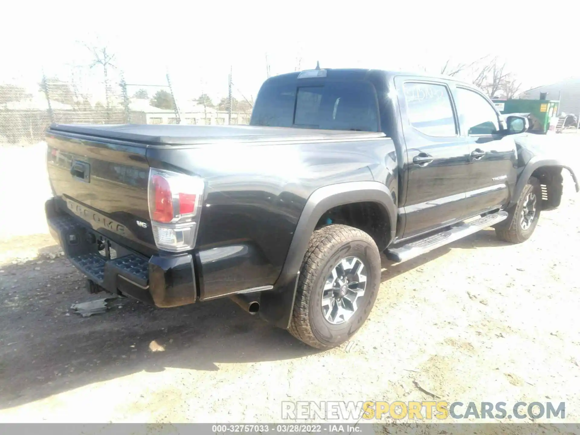 4 Photograph of a damaged car 3TMCZ5ANXMM419177 TOYOTA TACOMA 4WD 2021